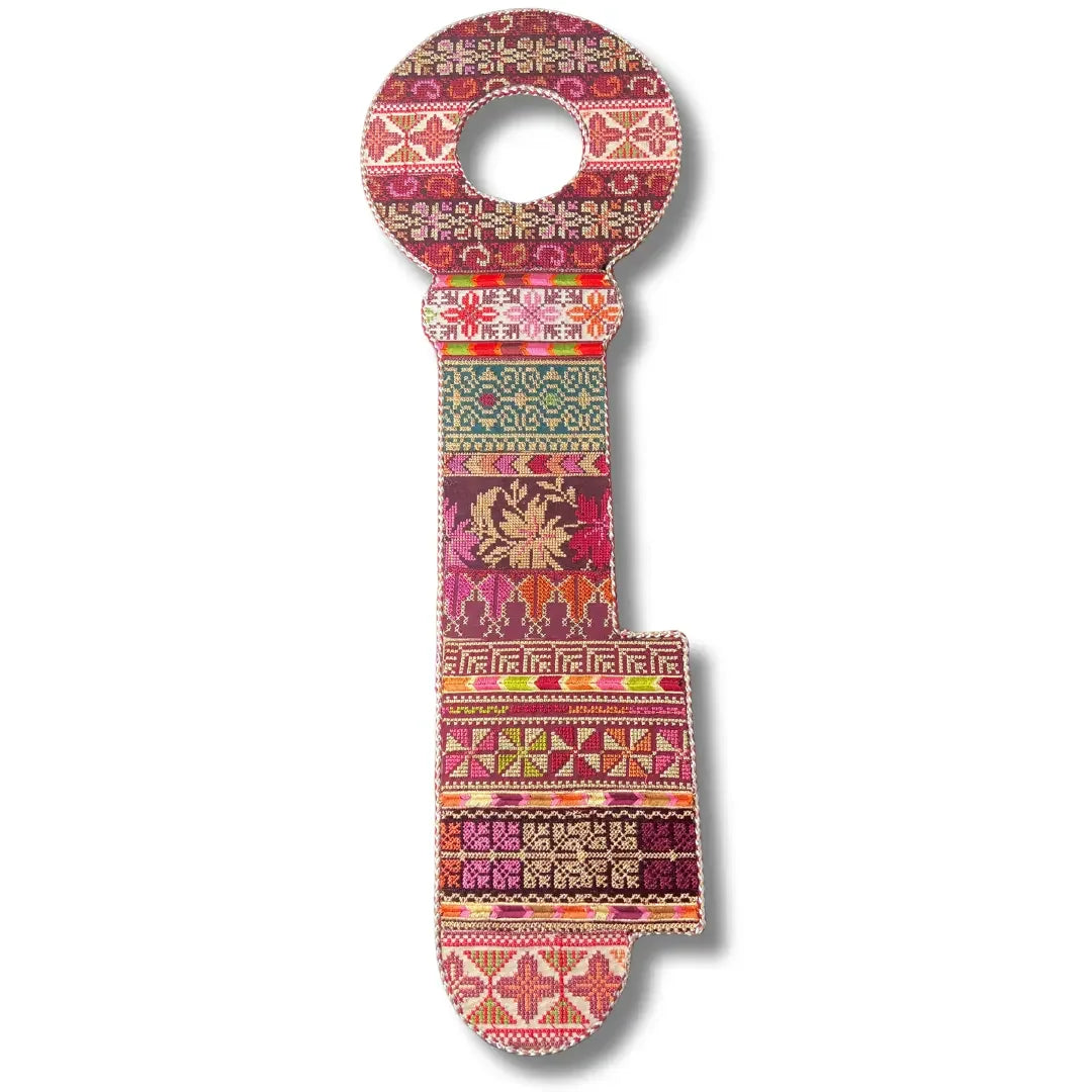 Key-Shaped Tatreez Home Decor - High-Quality Craftsmanship Palestinian Elegance