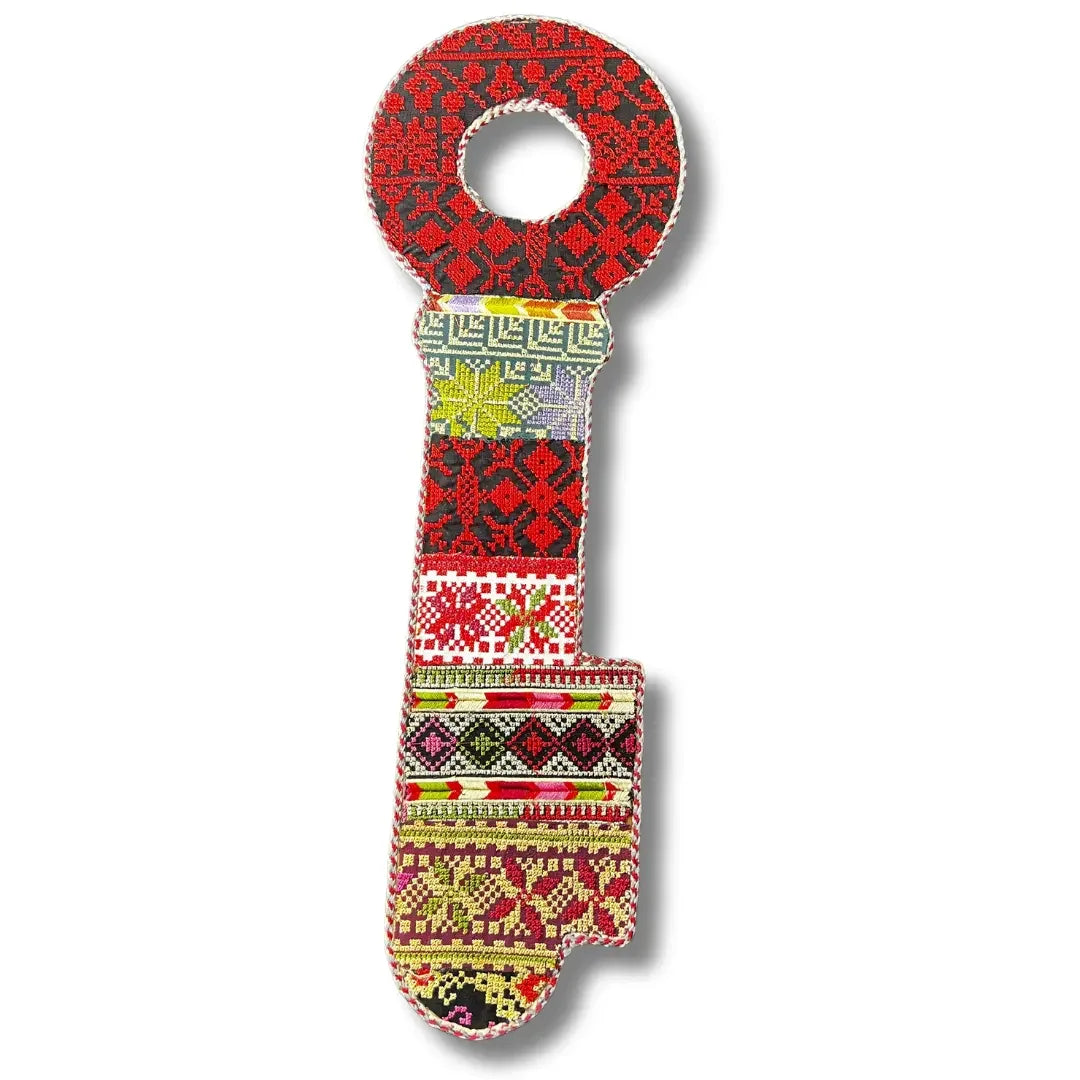 Key-Shaped Tatreez Design Home Decor – High-Quality Cultural Elegance Palestinian Elegance