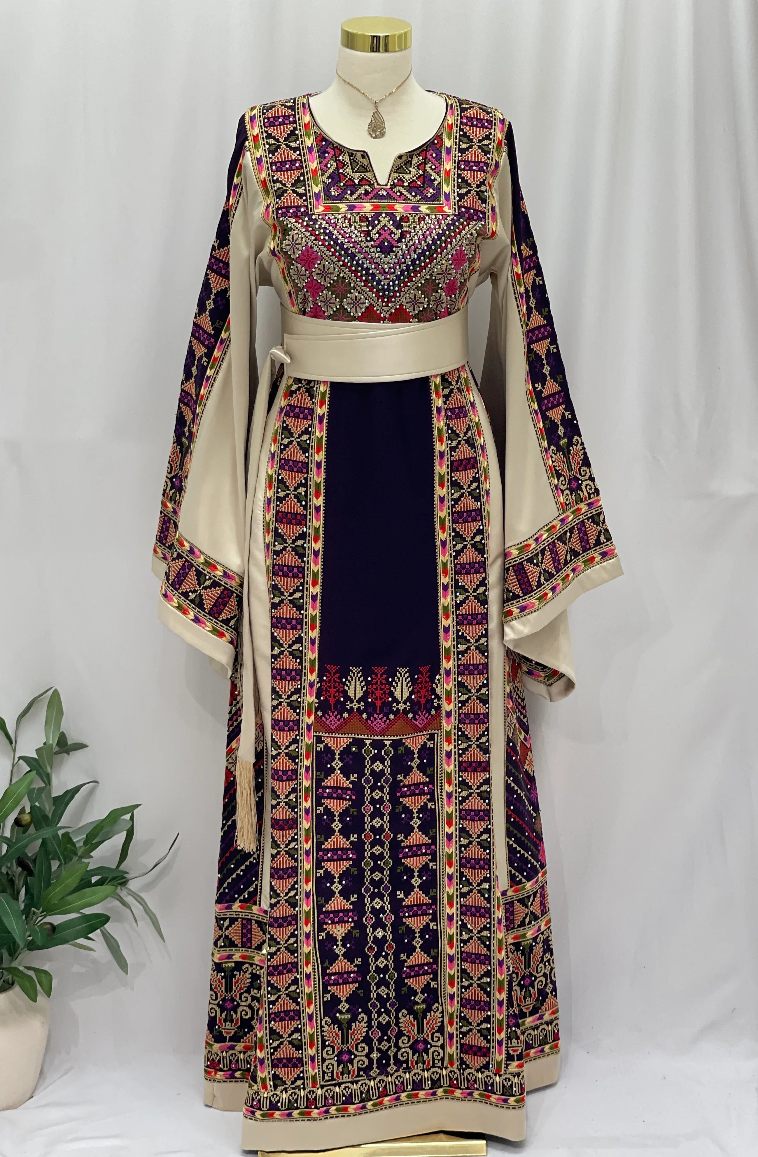 Diwan Embroidered Thoub | Elegant Heritage Palestinian Wear