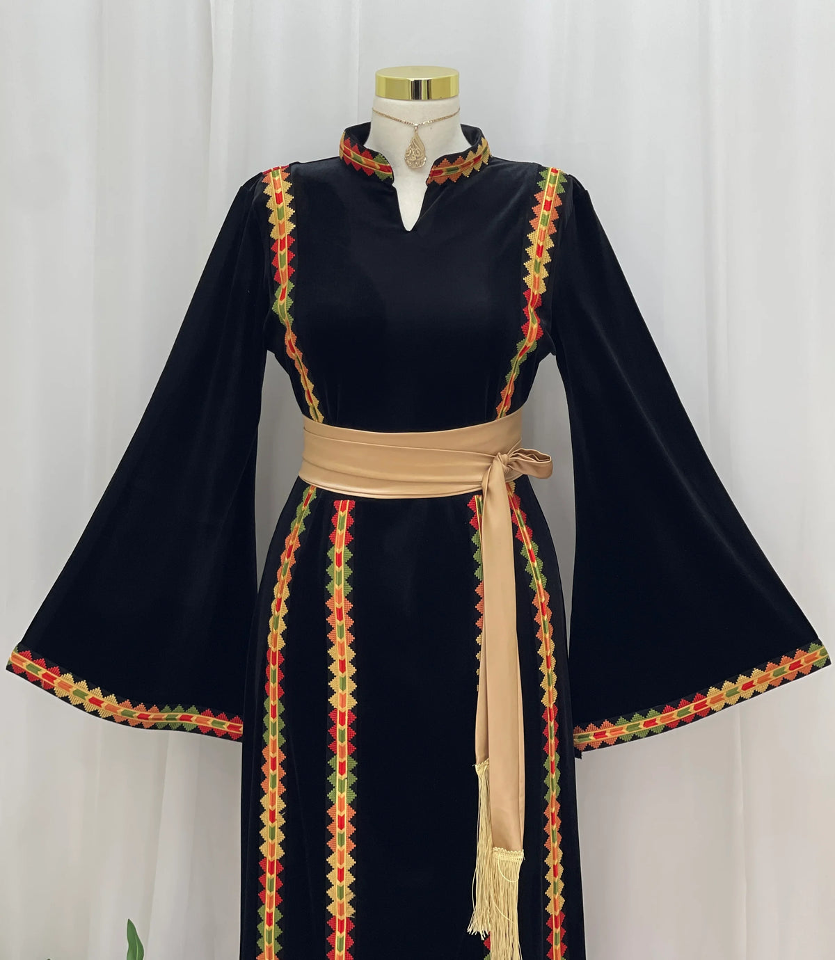 Manajel Grace Velvet Thobe - Palestinian Elegance