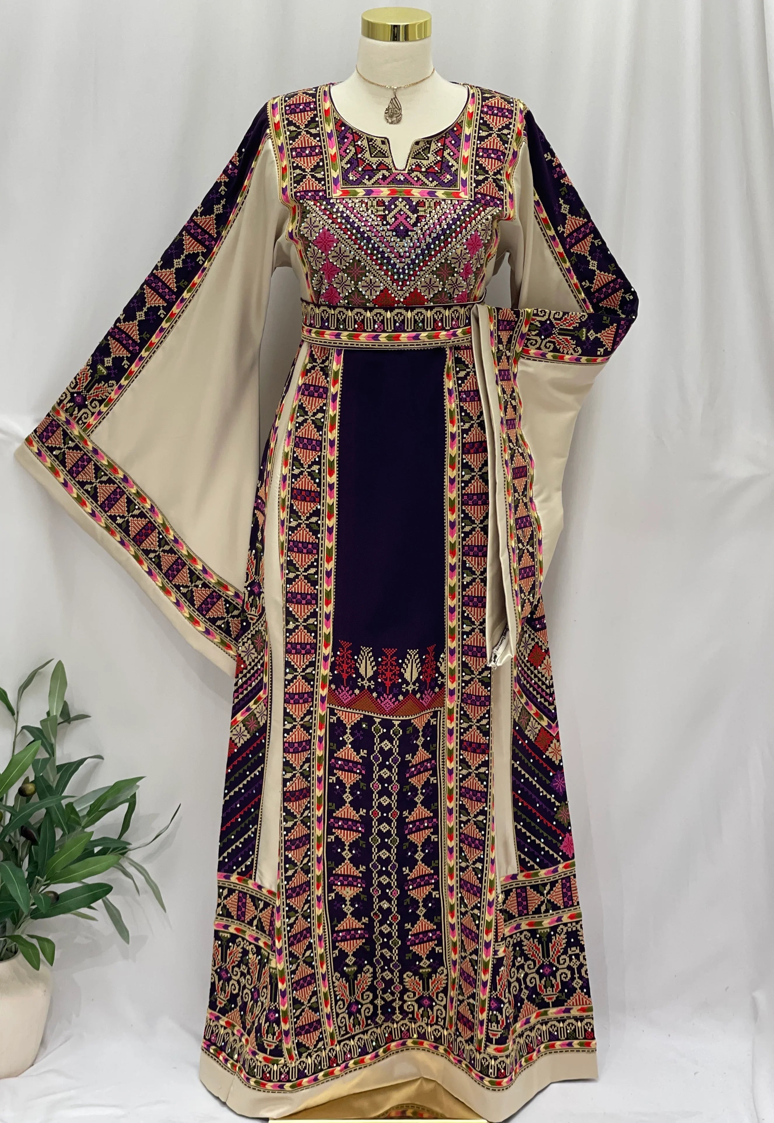 Diwan Embroidered Thoub | Elegant Heritage Palestinian Wear