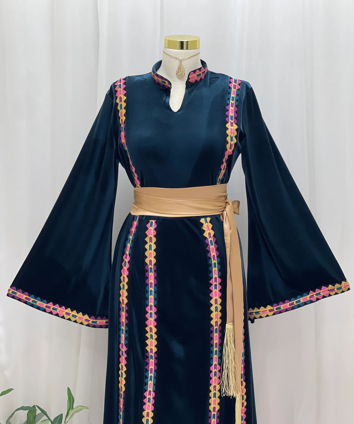 Manajel Grace Velvet Thobe - Palestinian Elegance
