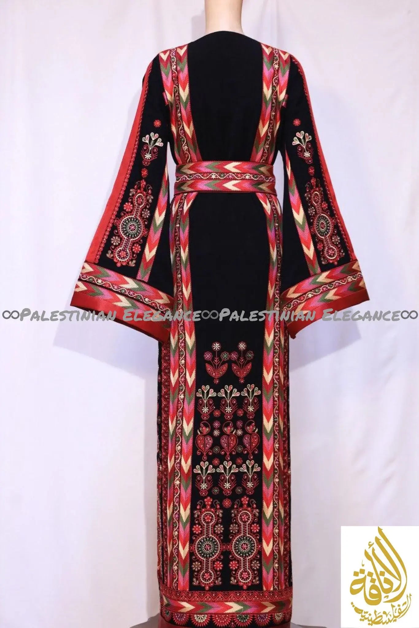 Thoub Ghazal: Elegance and Grace for Special Occasions Palestinian Elegance