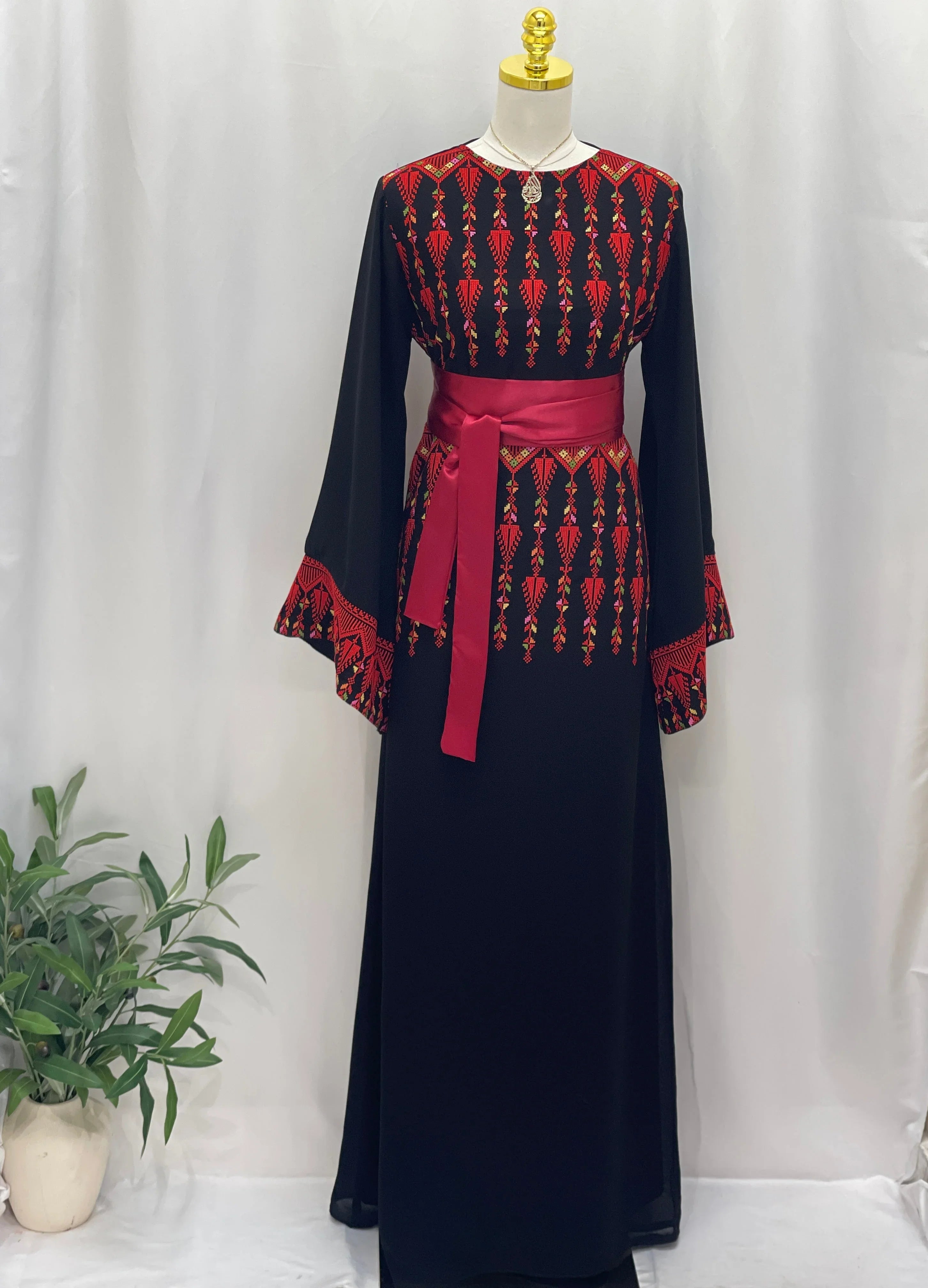 Al-Nada Thobe: Perfect For Special Occasions and Cultural Celebrations Palestinian Elegance