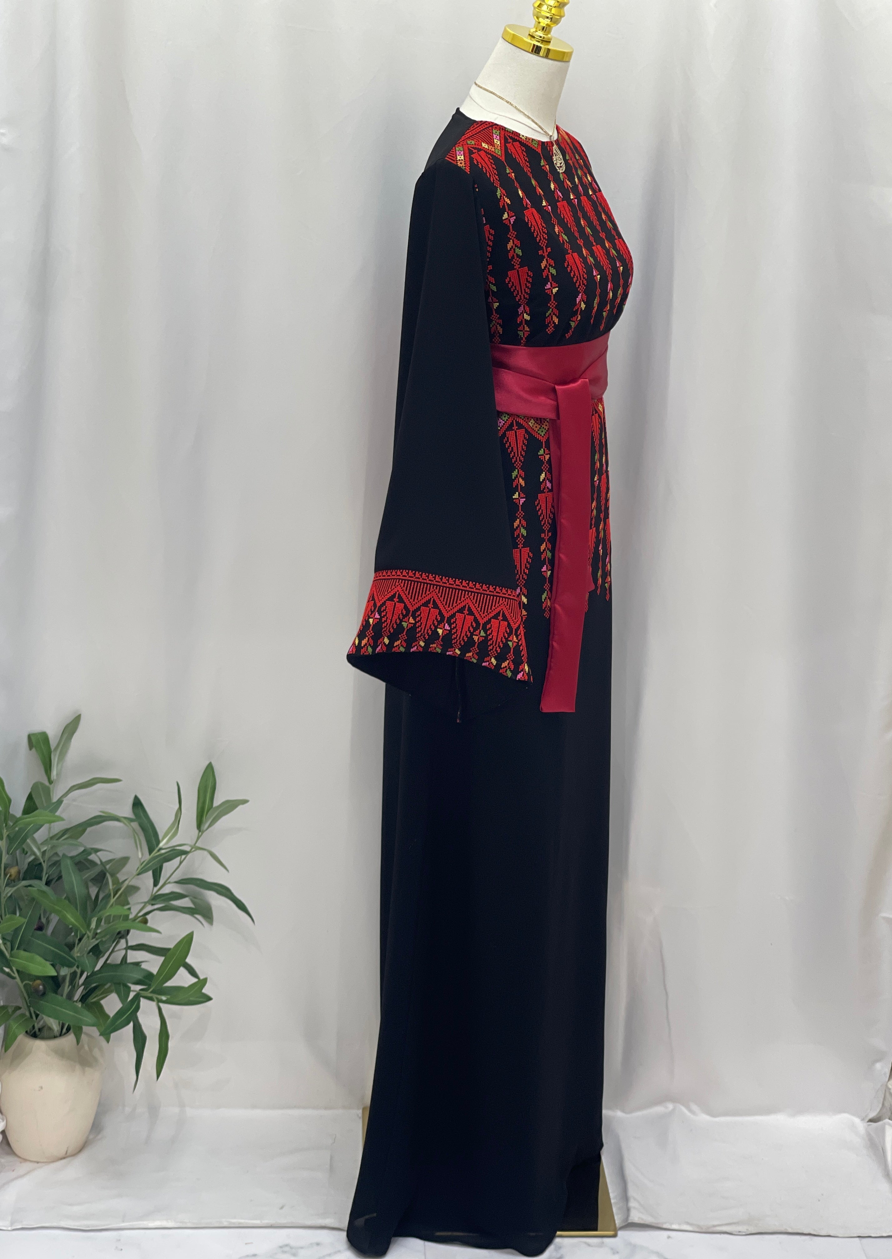 Al-Nada Thobe: Perfect For Special Occasions and Cultural Celebrations Palestinian Elegance