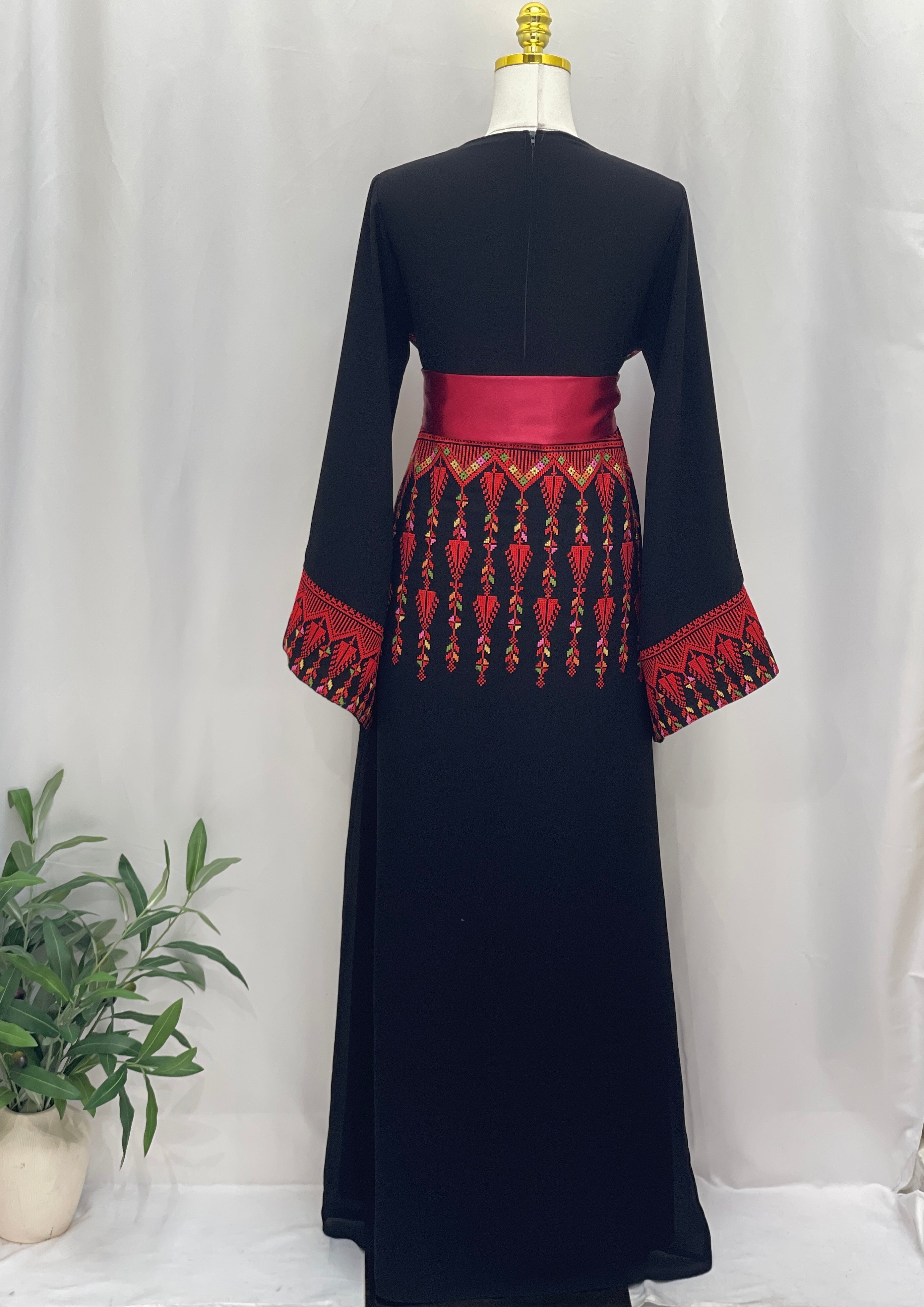 Al-Nada Thobe: Perfect For Special Occasions and Cultural Celebrations Palestinian Elegance