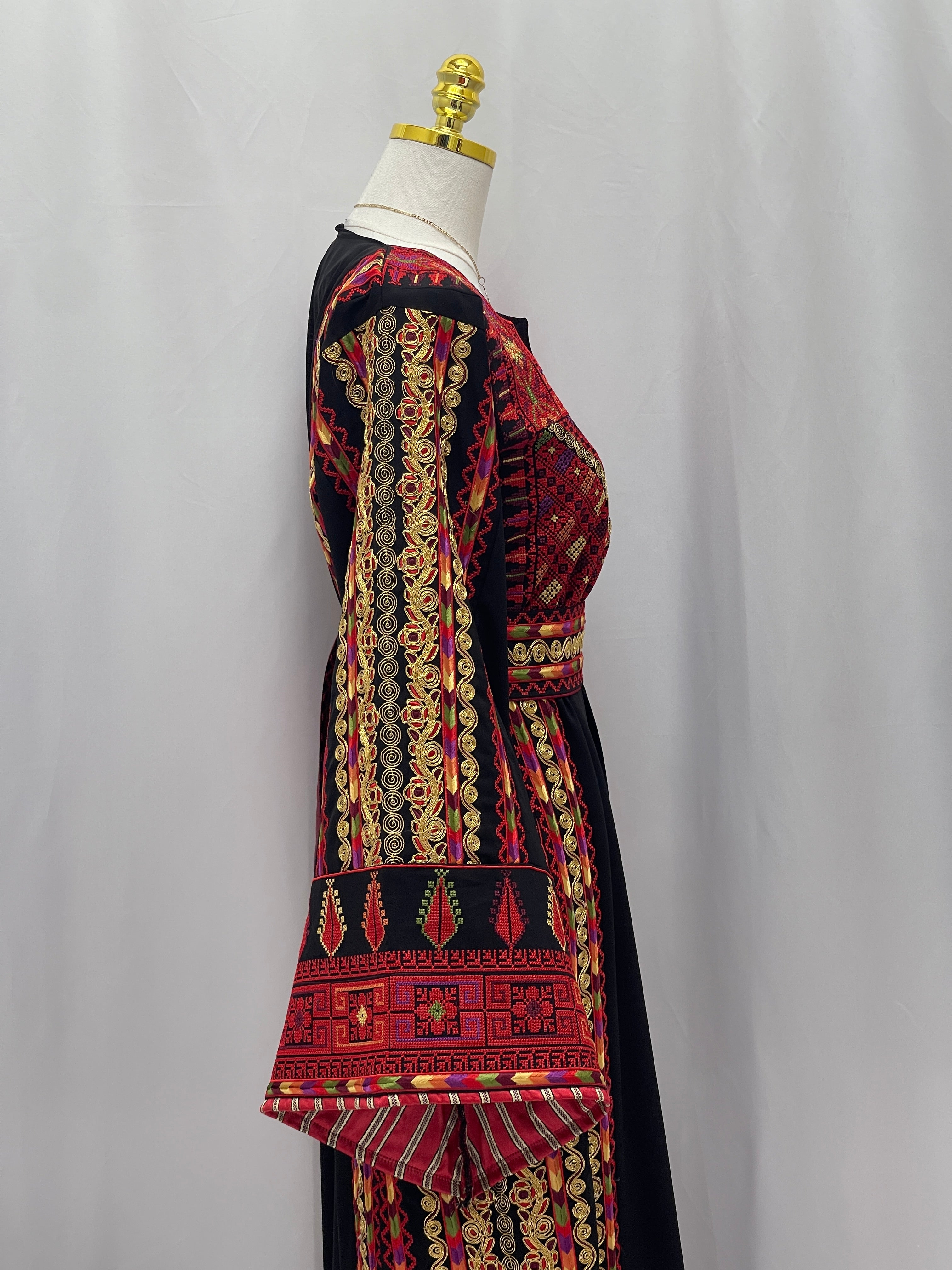 Almajed Embroidered Thoub: A Timeless Piece That Embodies Elegance And Majesty Palestinian Elegance