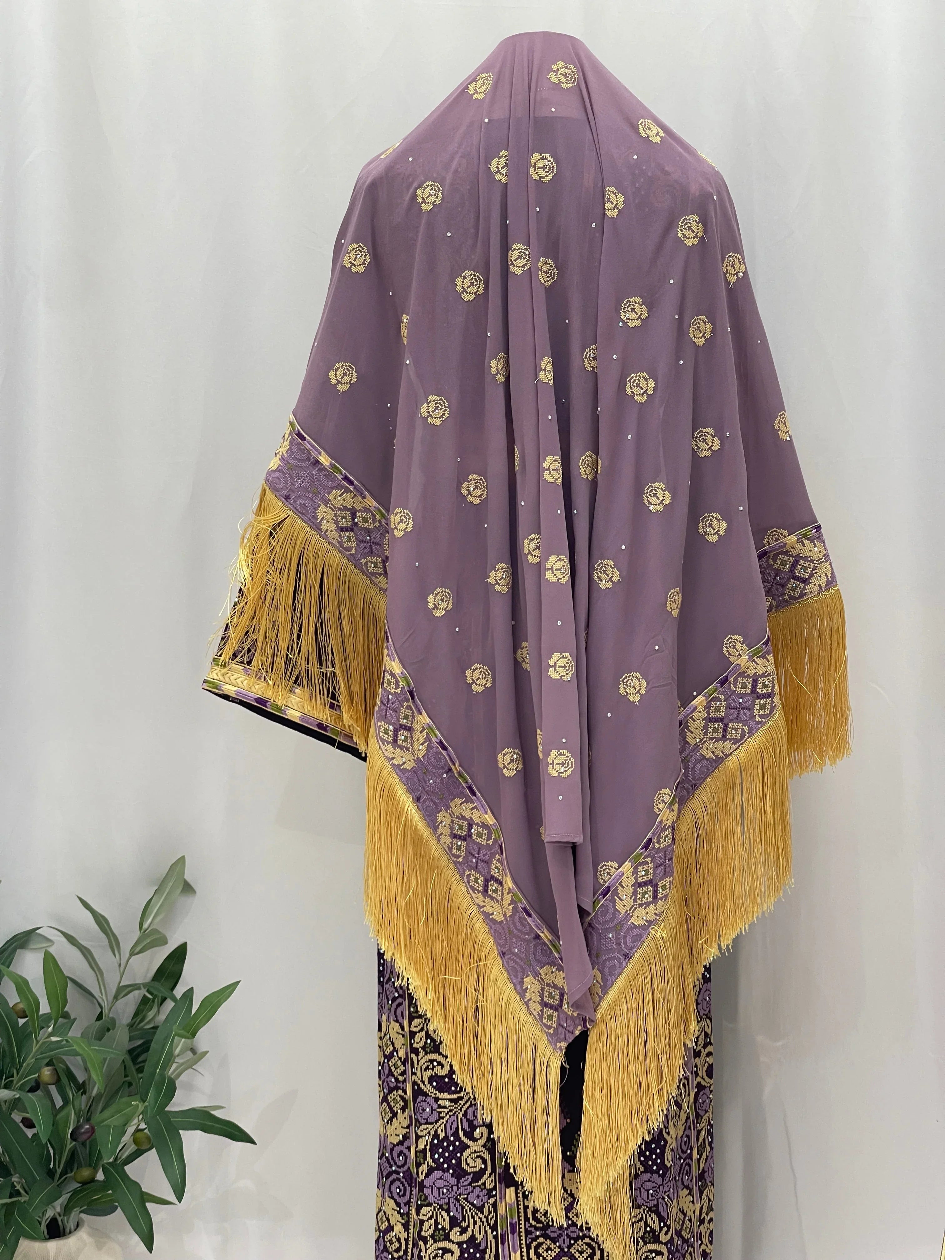 Arjwan Embroidered Thoub in Lavender with Elegant Fringe and Intricate Design