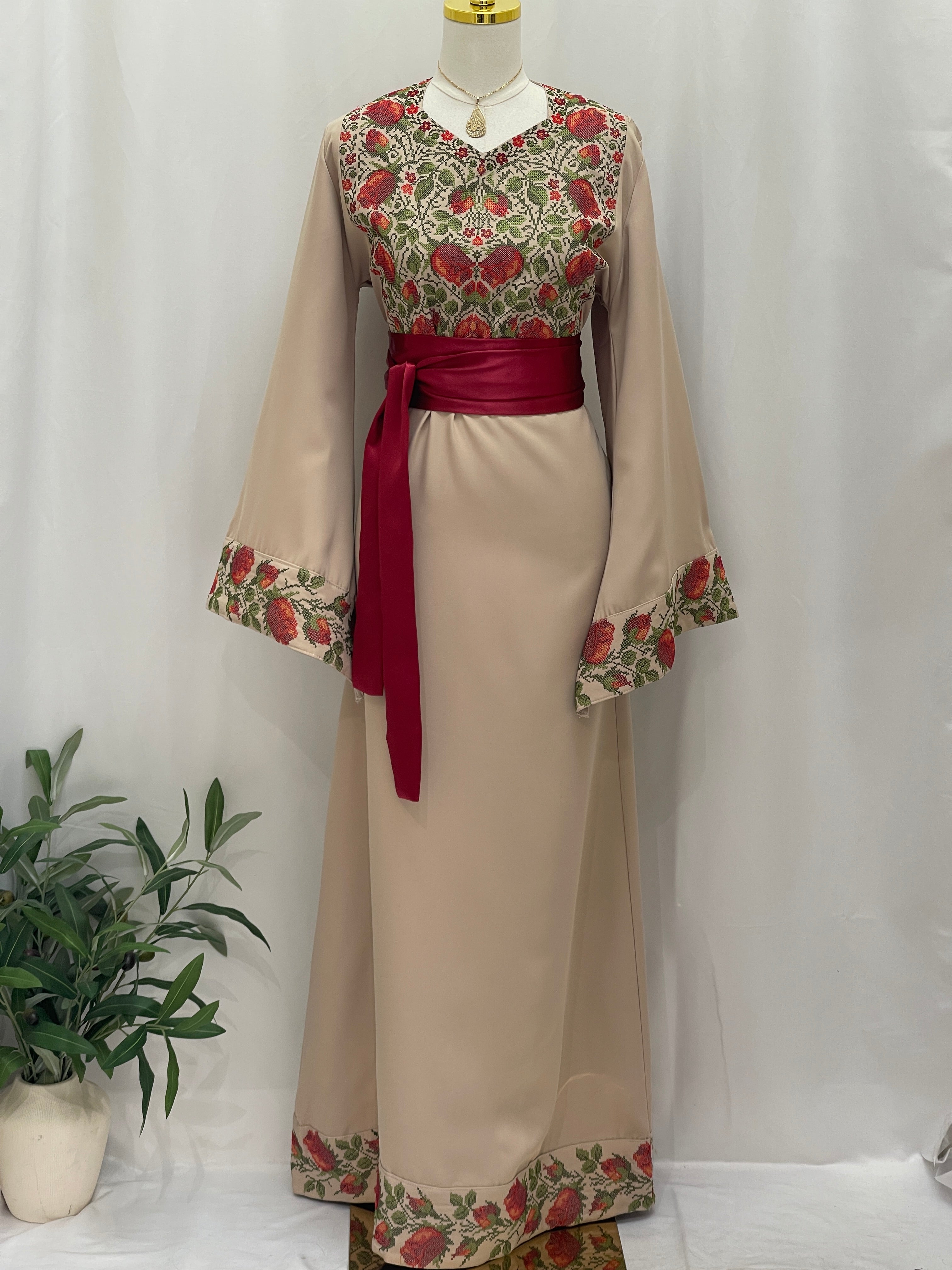 Thobe Layali Al Warad