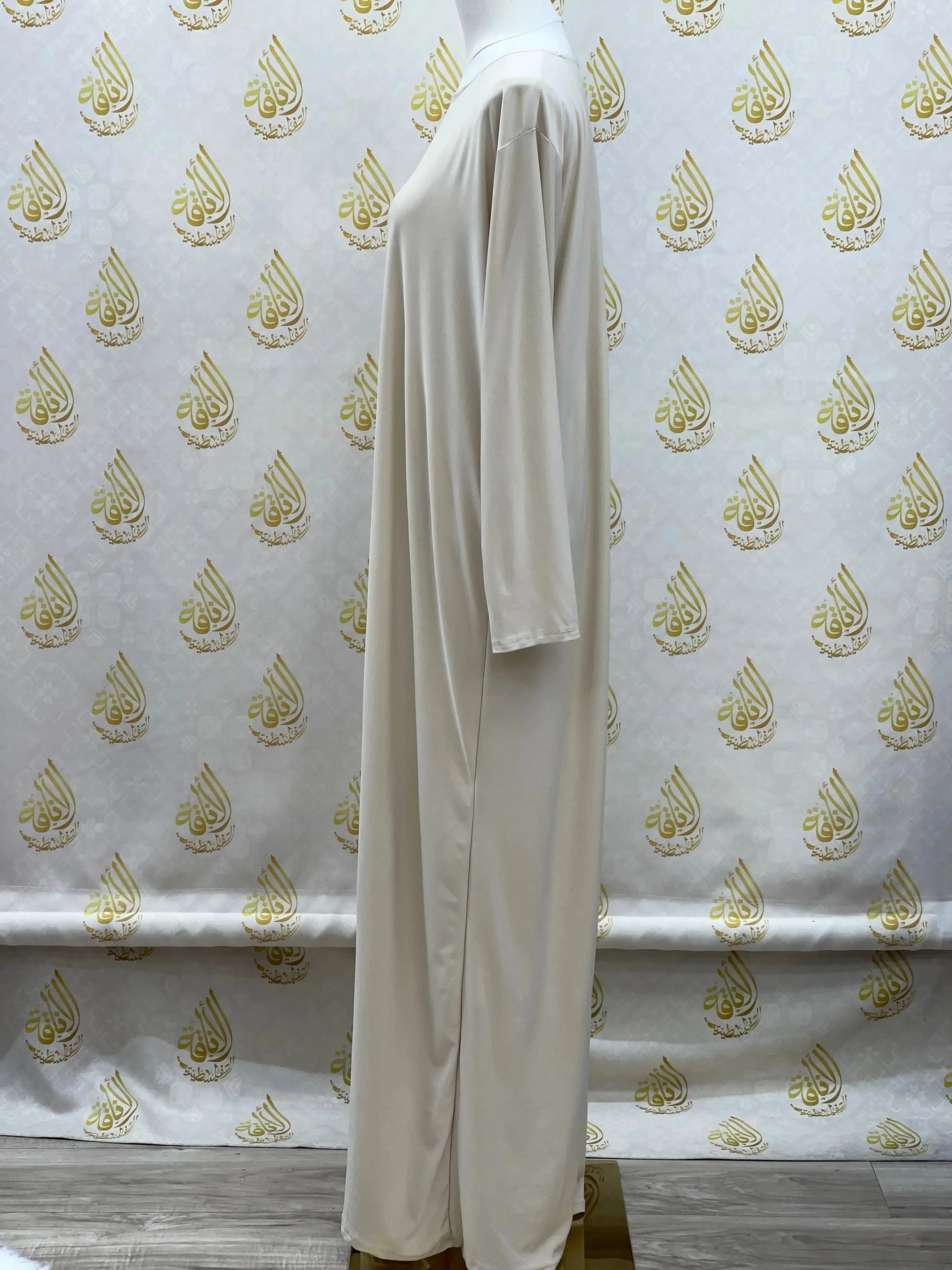 Basic Solid Dress: Versatile Elegance and Everyday Comfort palestinian elegance