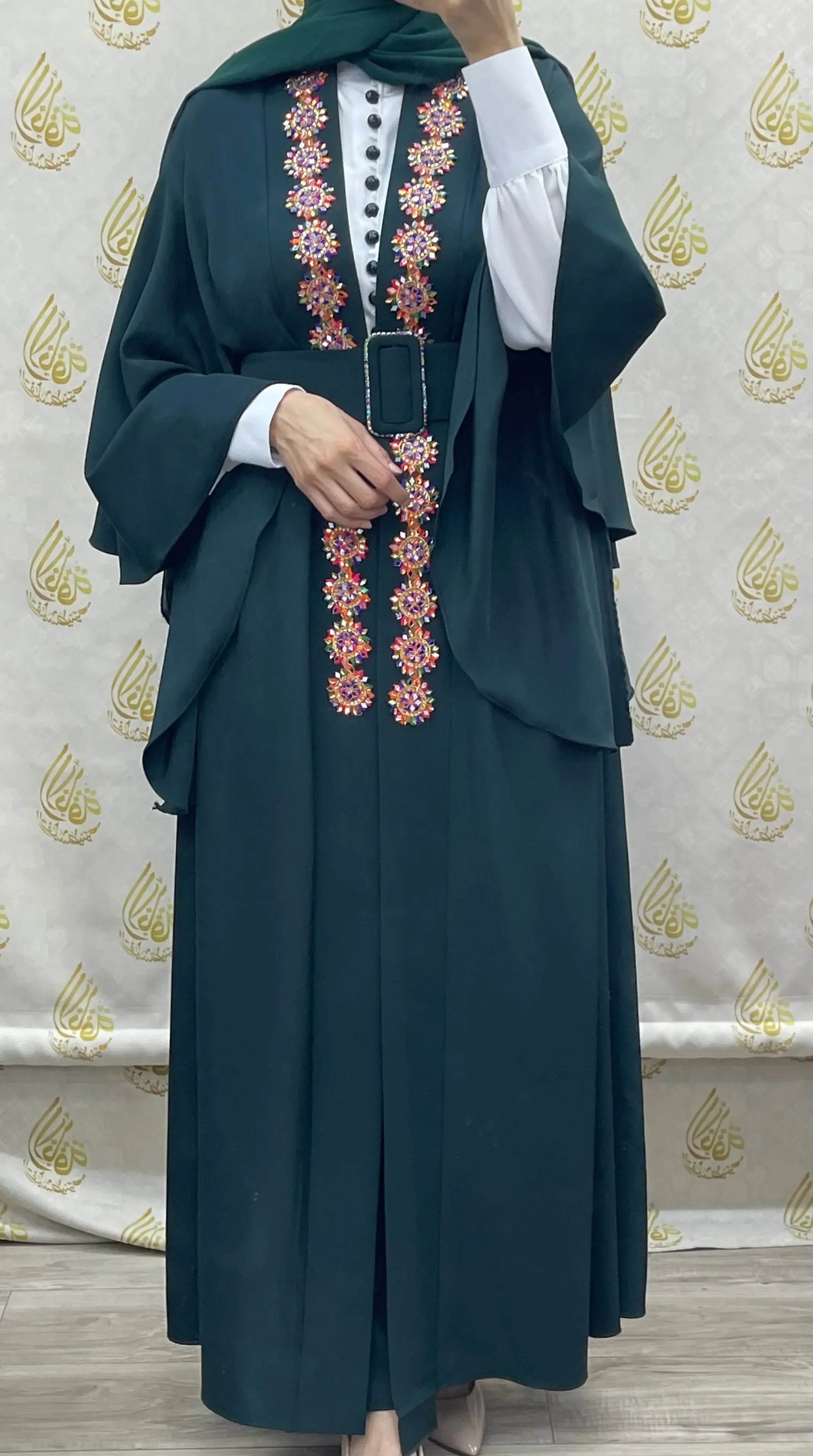 Fancy 3Pcs Set: Elegance and Style for Dining Palestinian Elegance