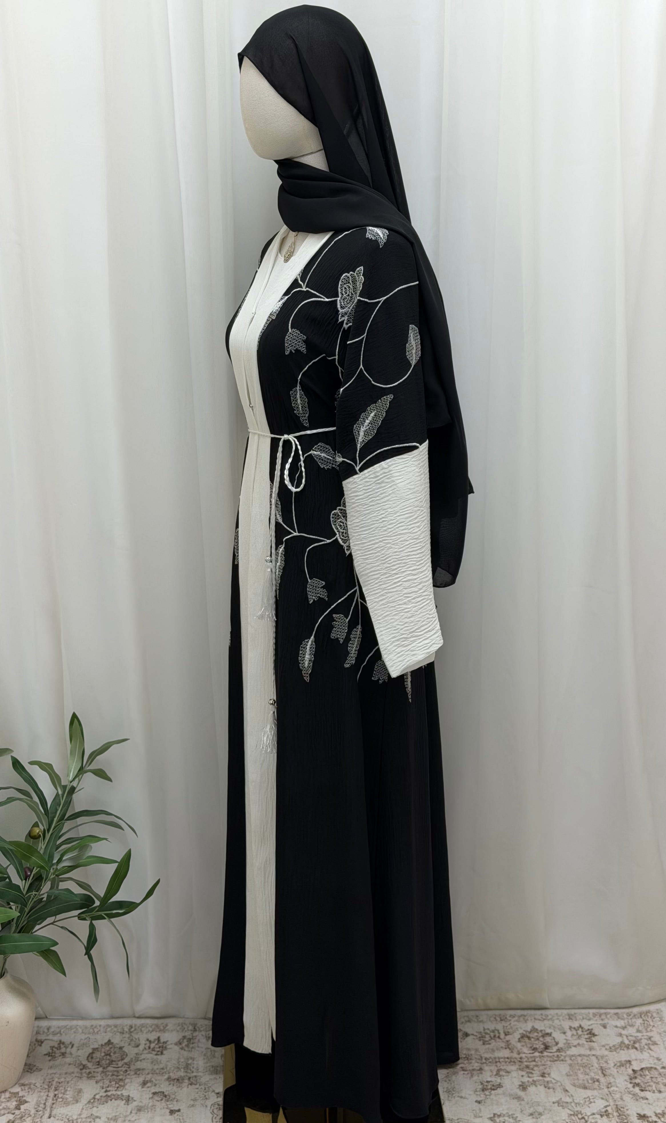 Whisper Garden Abaya