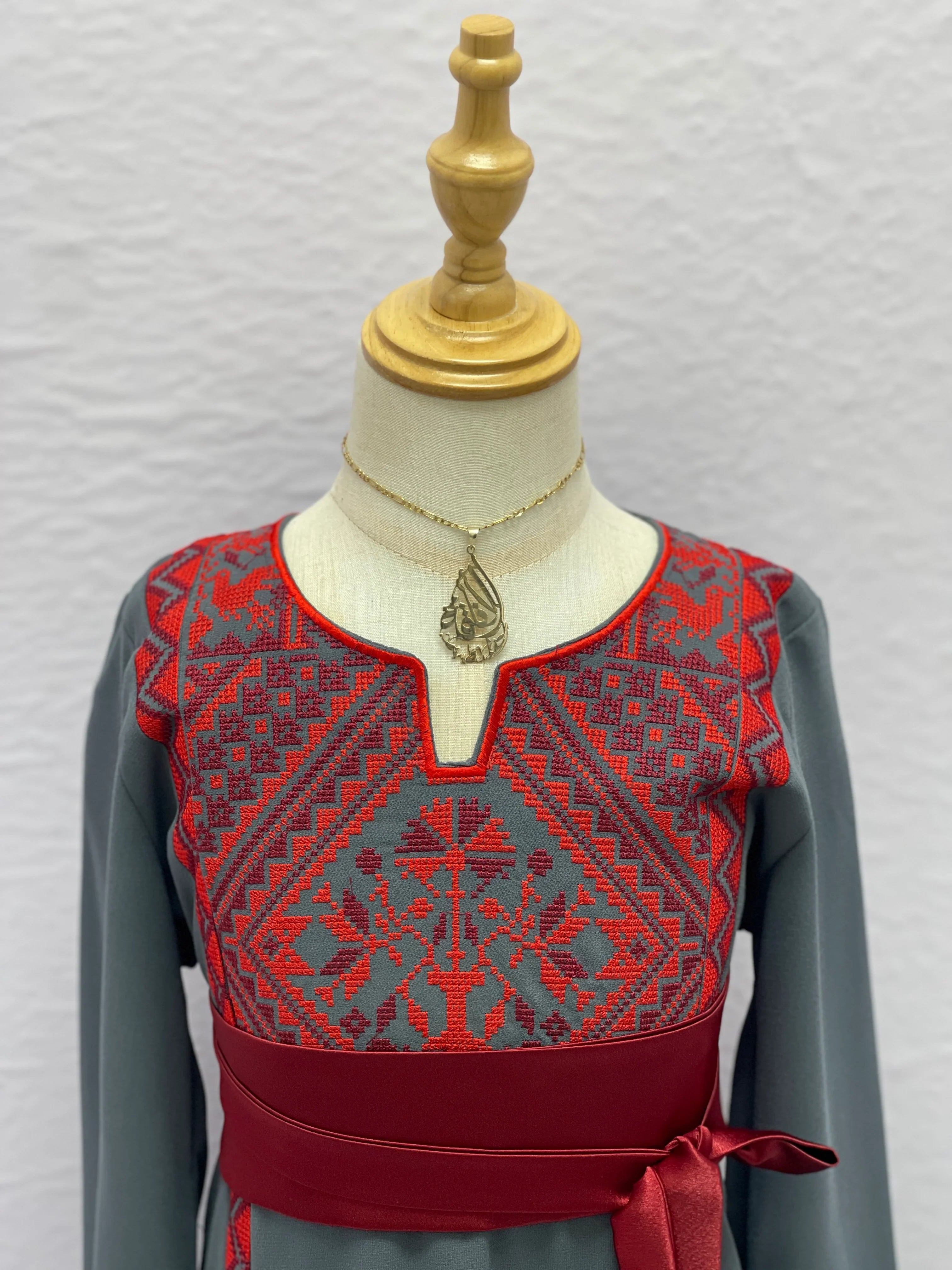 Soft Heritage Embroidered Girls Thobe