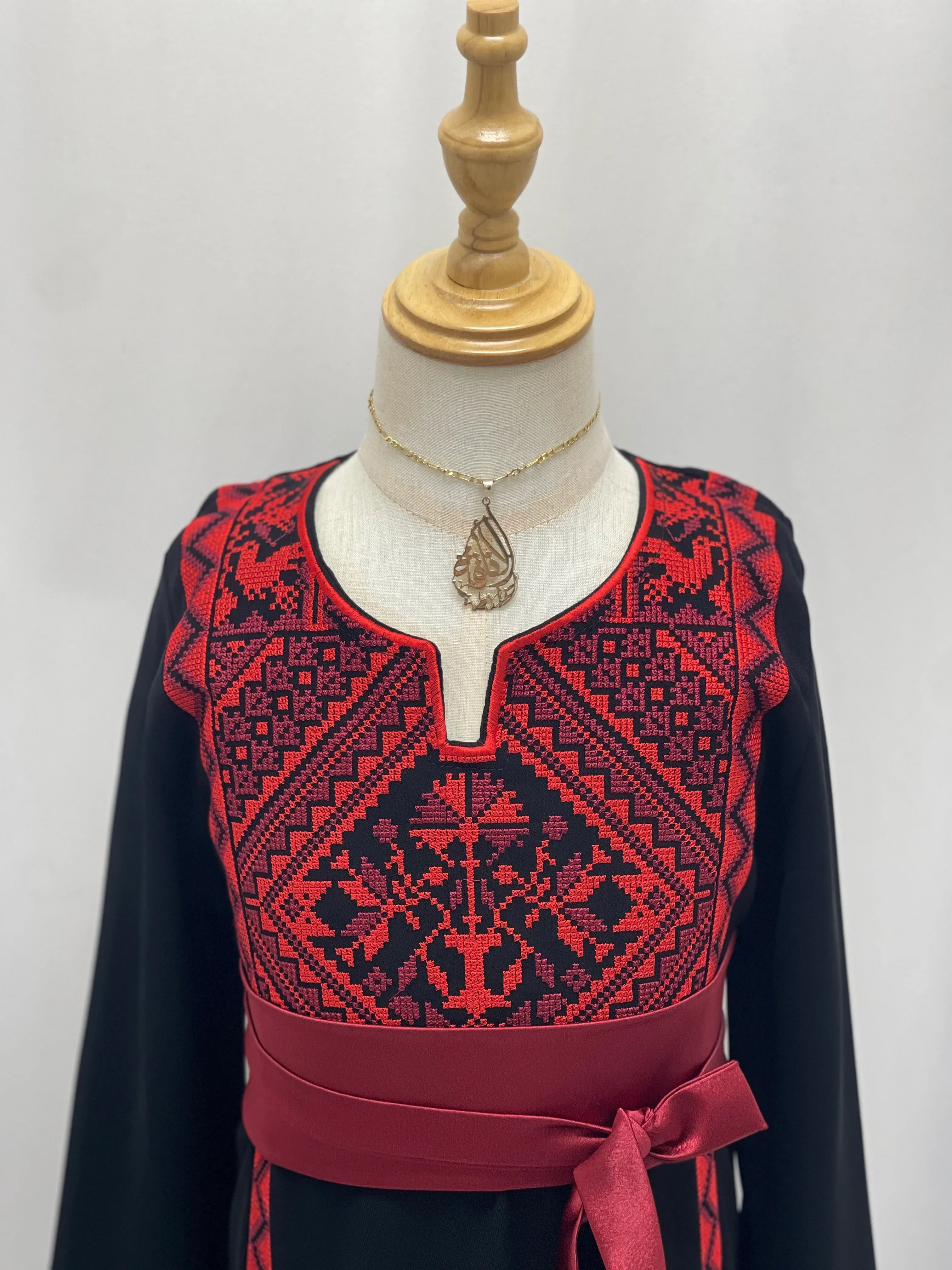 Soft Heritage Embroidered Girls Thobe