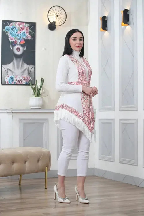 Craftsmanship at Its Finest: Intricate Embroidery Vest Palestinian Elegance
