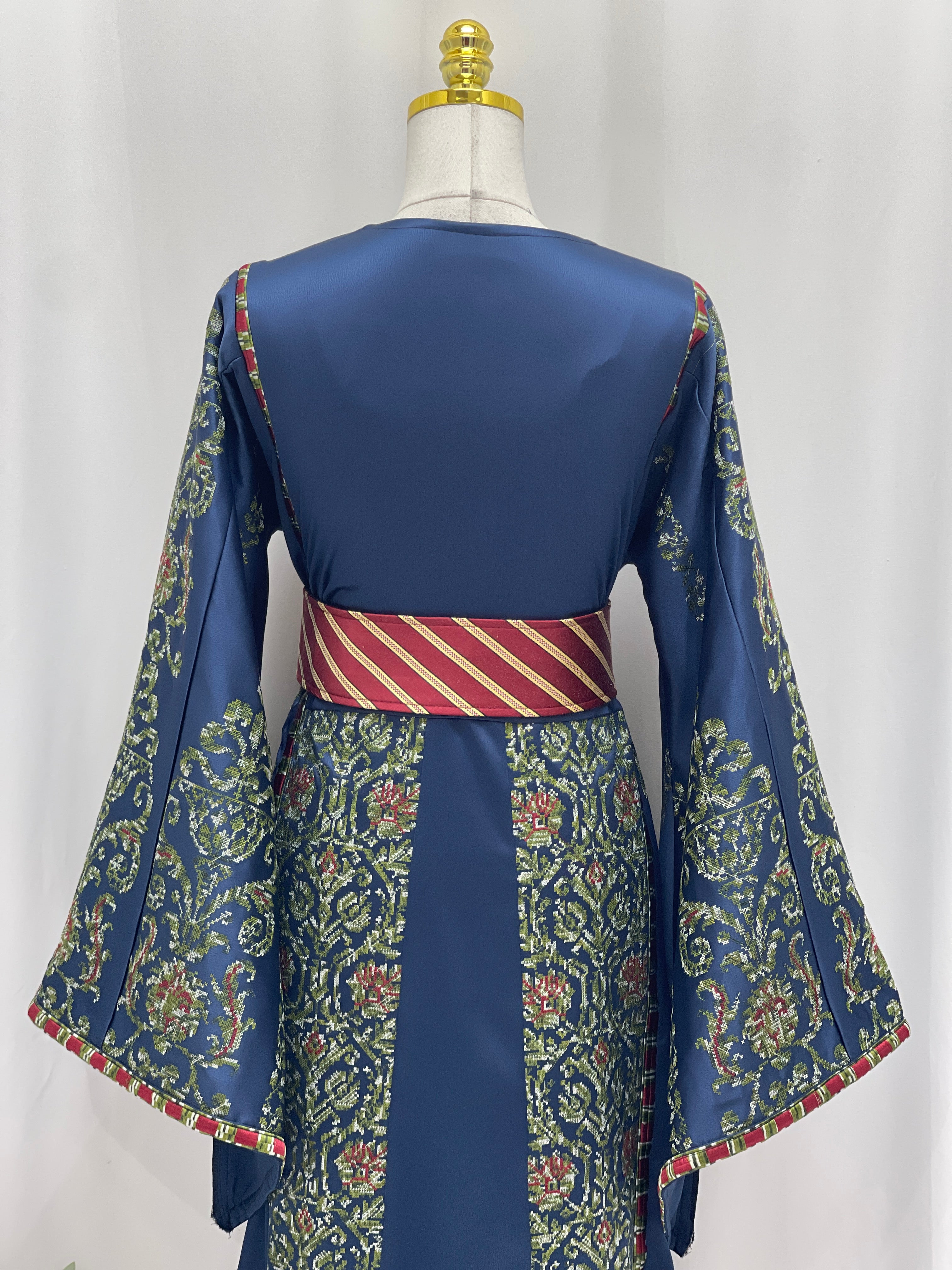 Vintage Heritage Embroidered Thobe