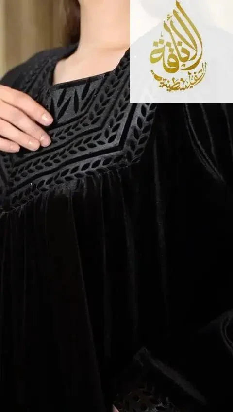 Black Velvet Zipper Abaya - Women's Elegant and Modern Fashion Palestinian Elegance