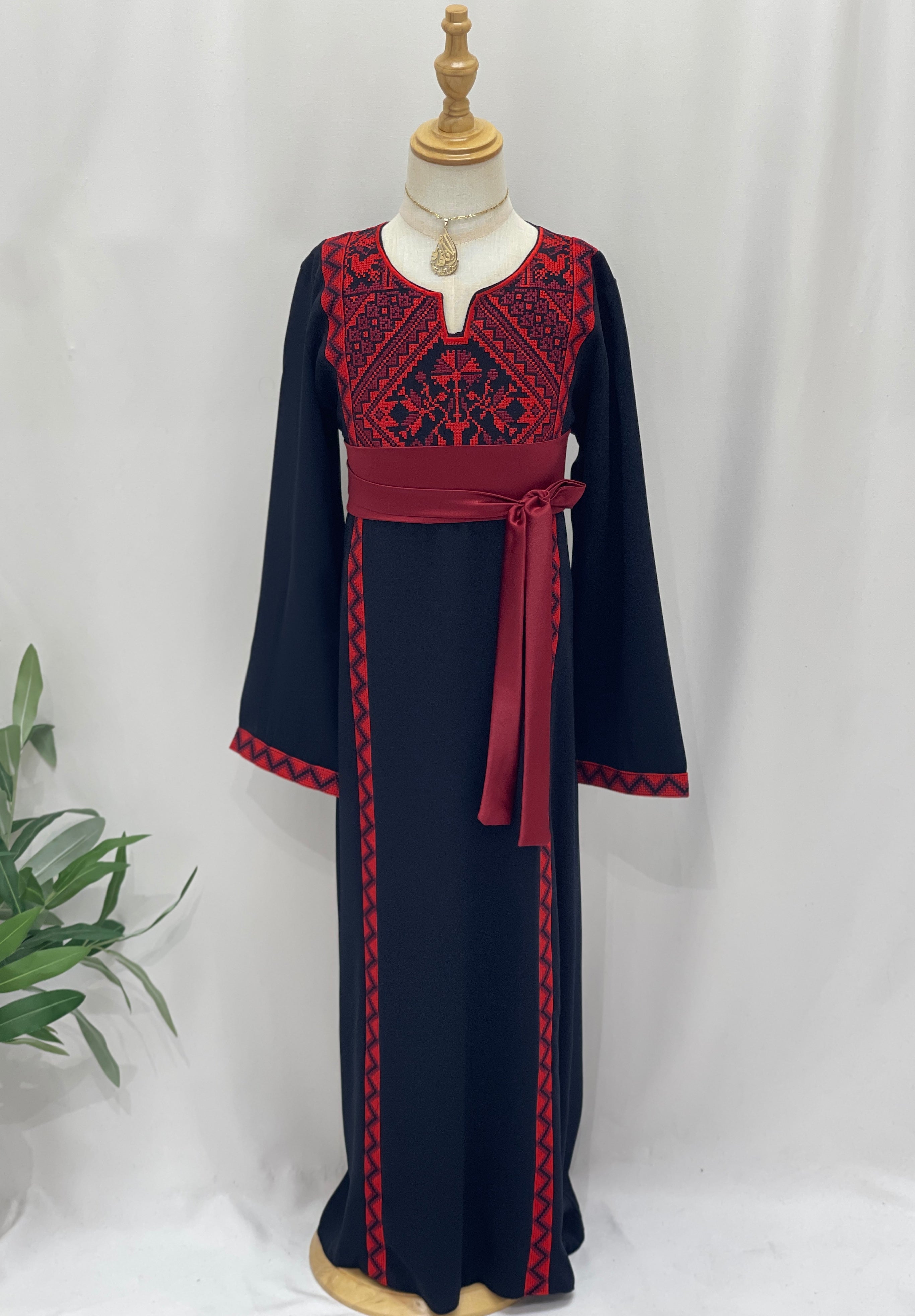 Soft Heritage Embroidered Girls Thobe