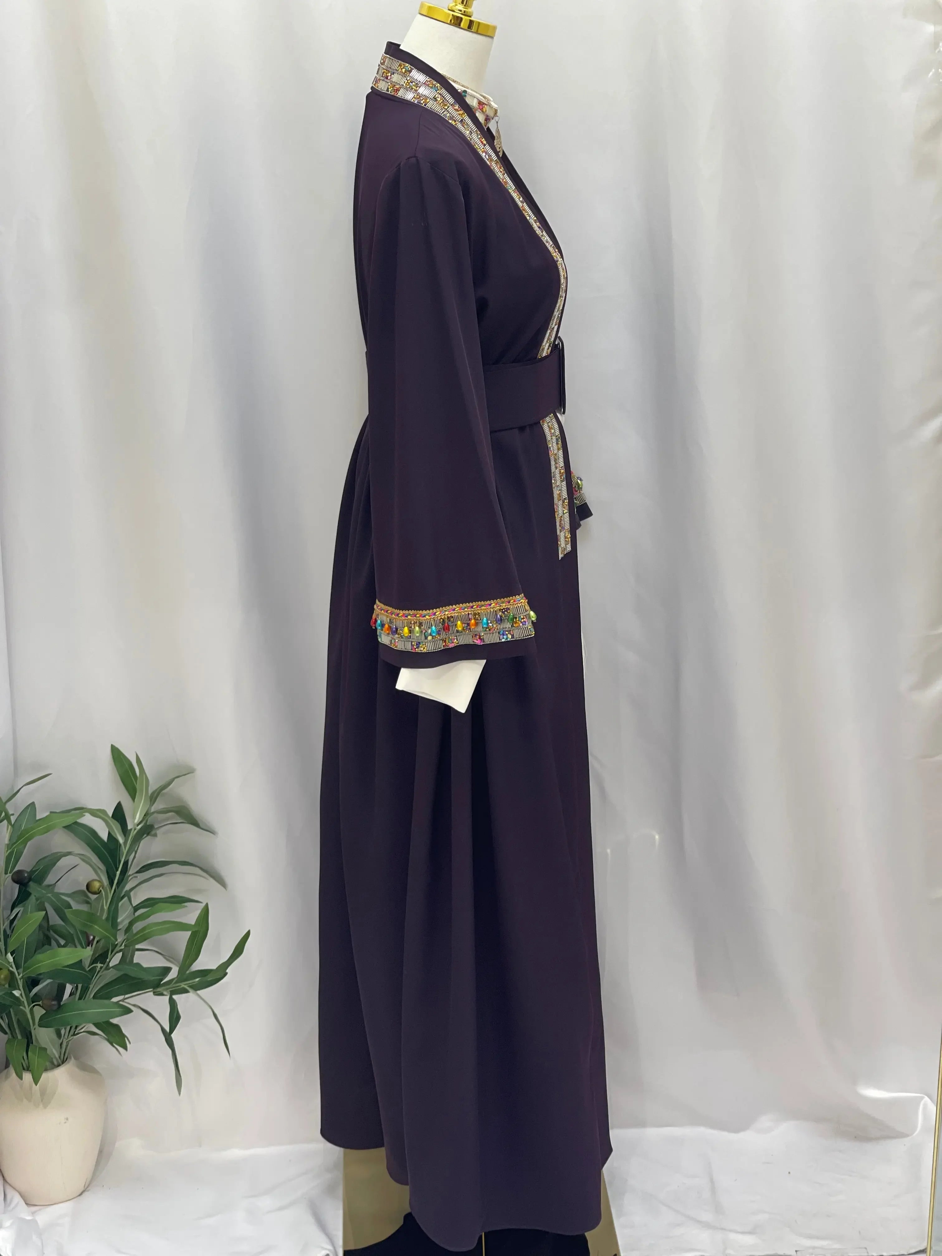 Timeless Elegance: Fancy Modesty Set Palestinian Elegance