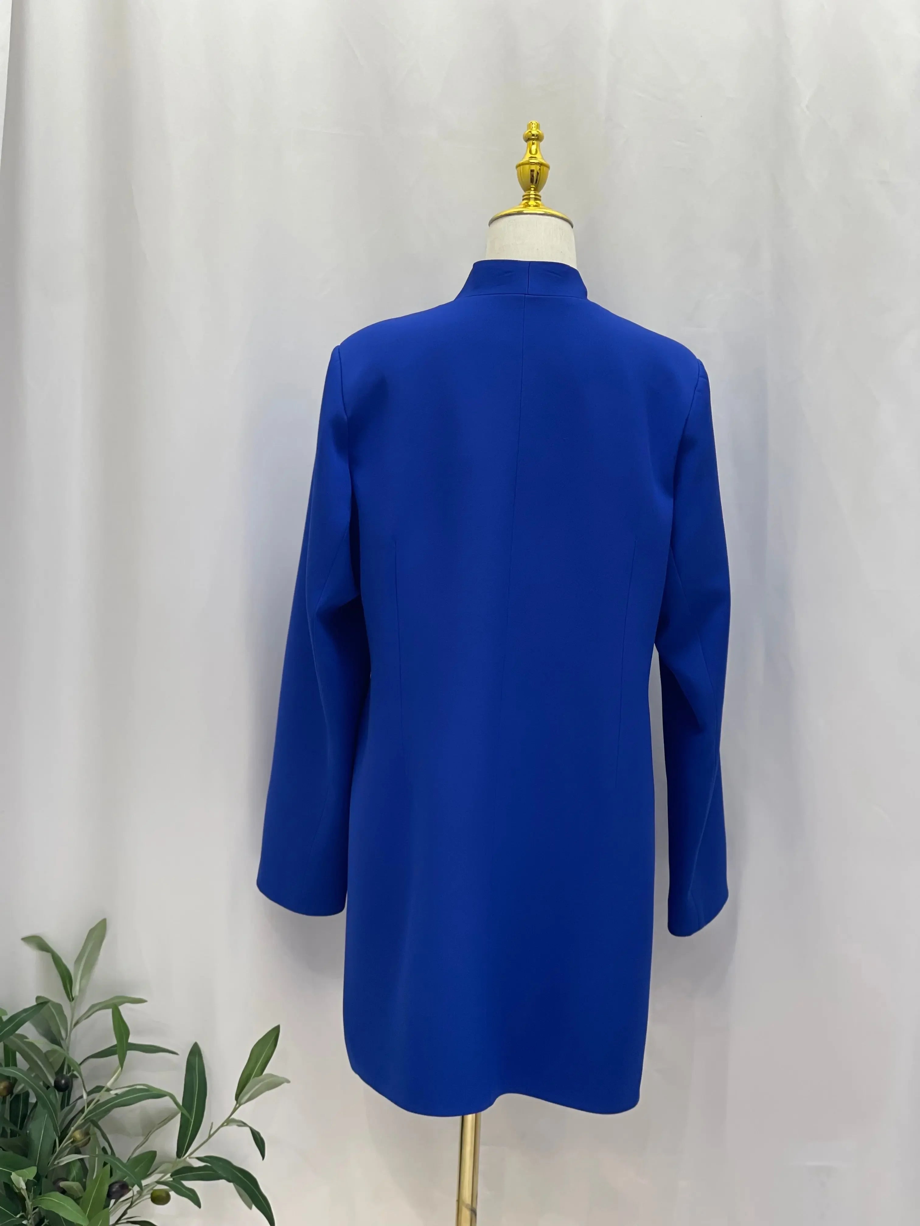 Sleek Sophistication: The Long Blazer Palestinian Elegance