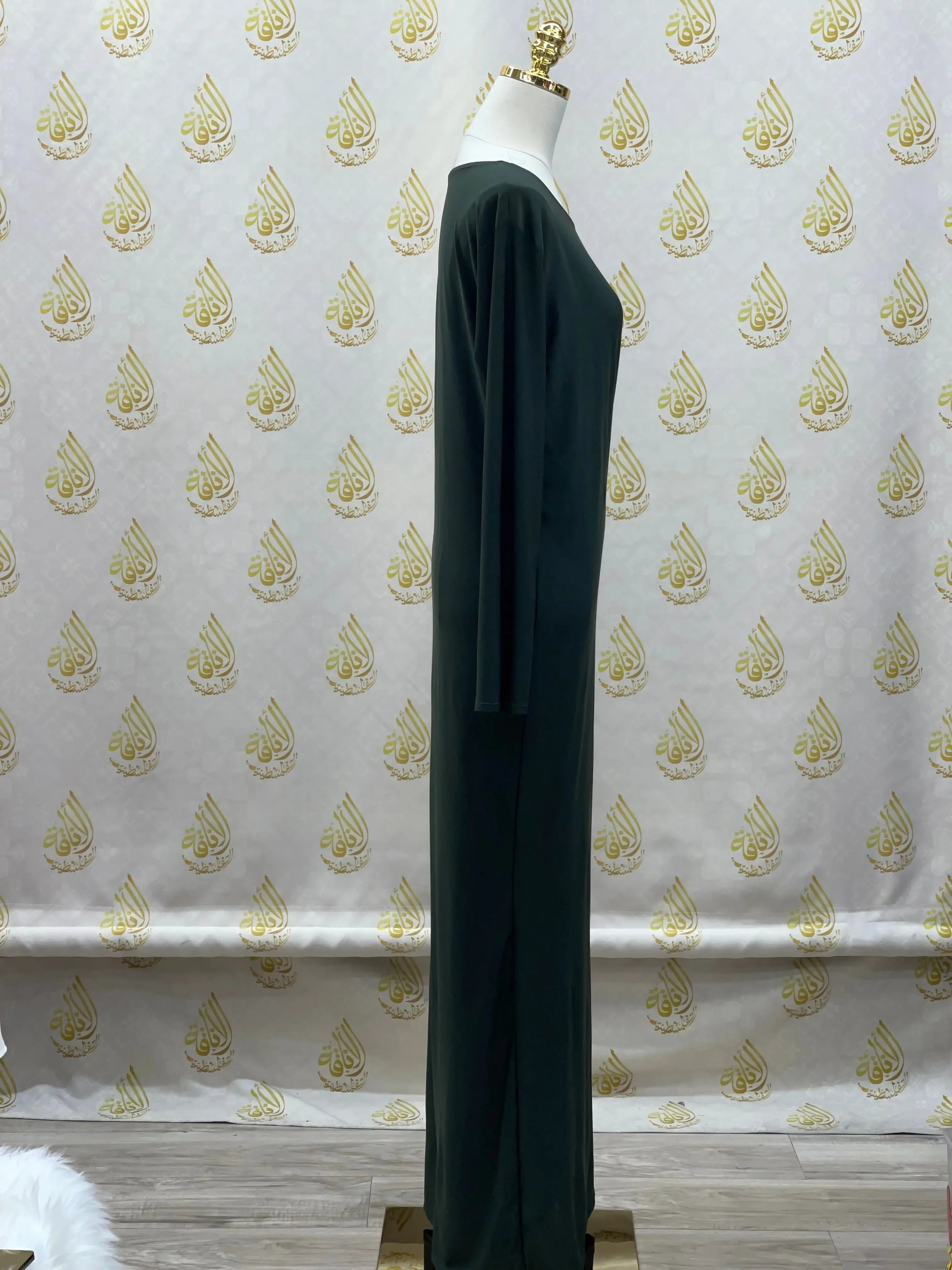 Basic Solid Dress: Versatile Elegance and Everyday Comfort palestinian elegance