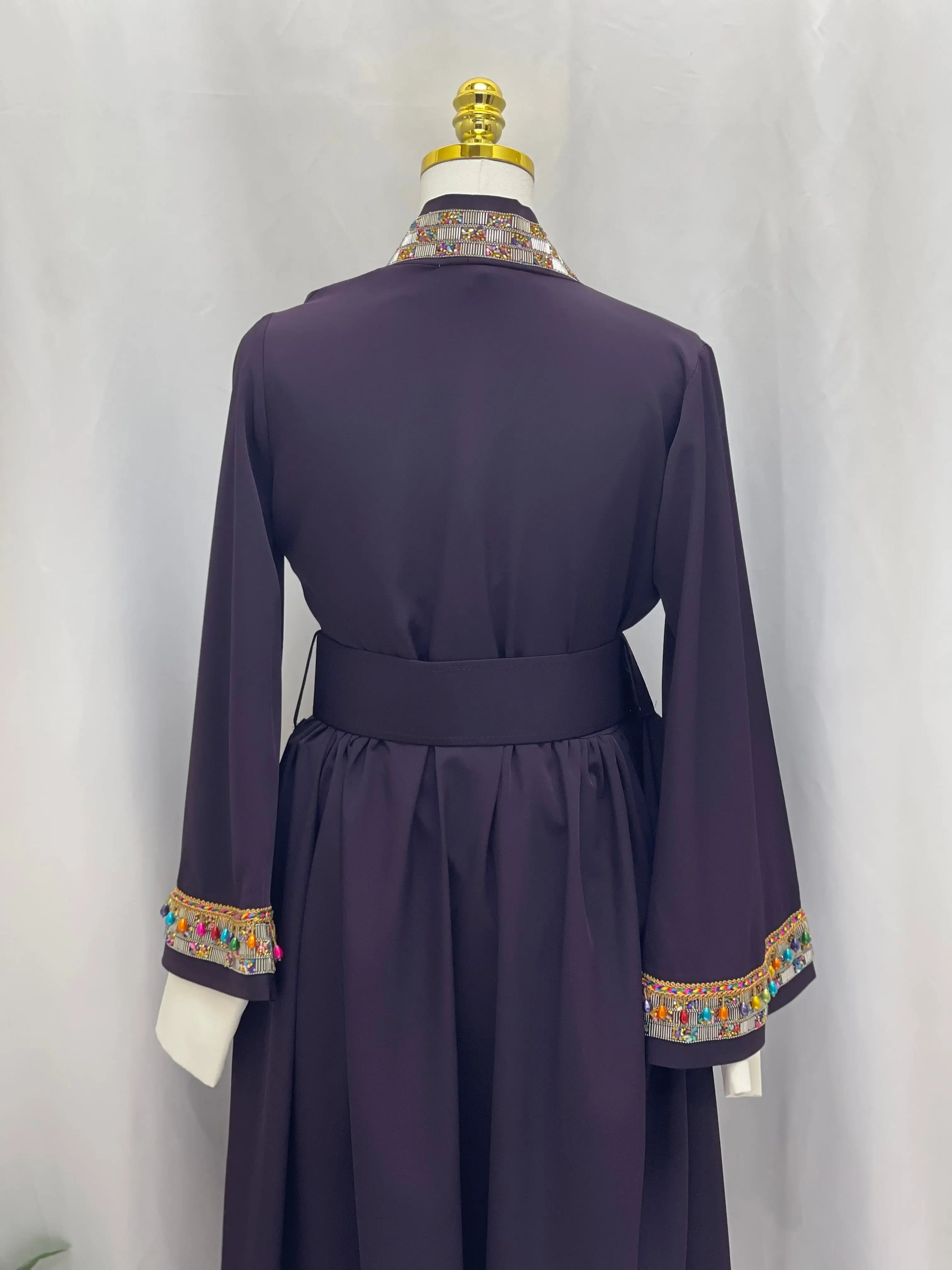 Timeless Elegance: Fancy Modesty Set Palestinian Elegance