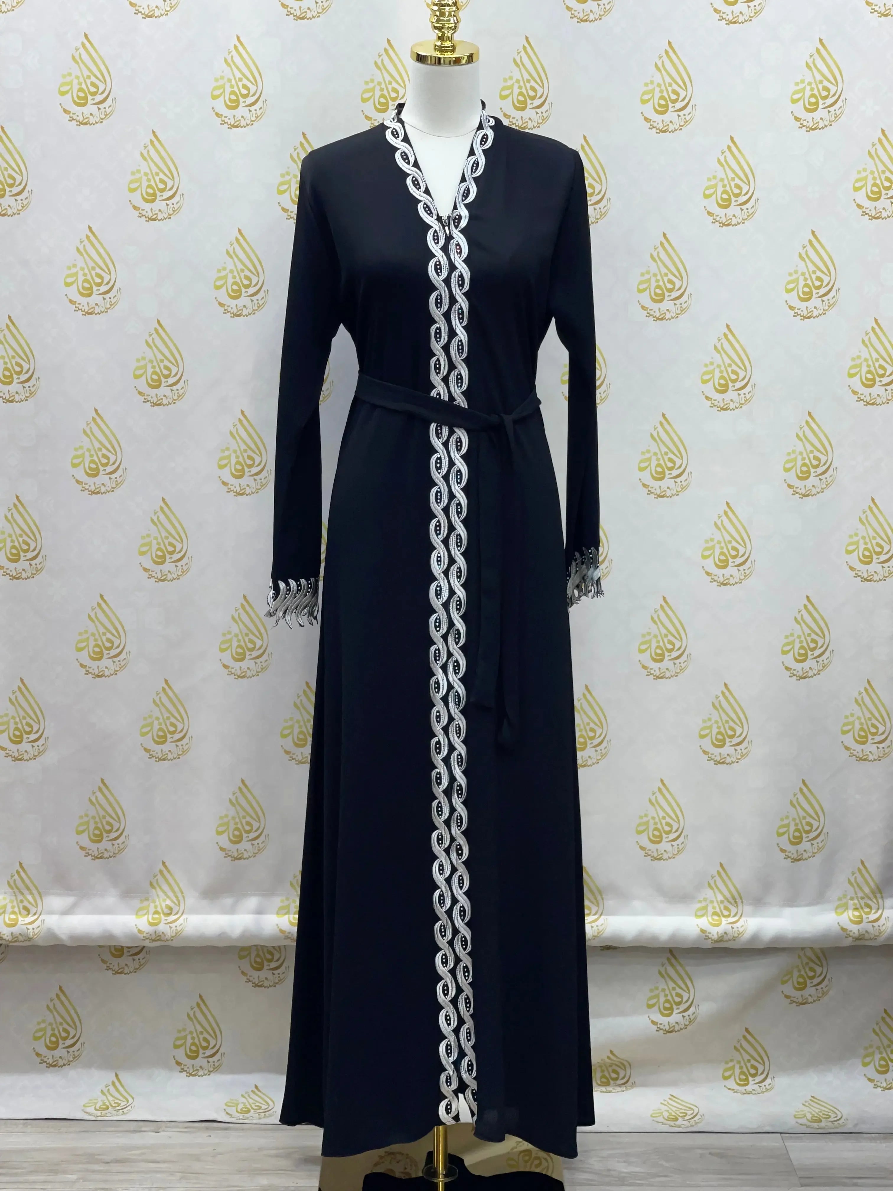Elegant Abaya: Style and Sophistication in Harmony Palestinian Elegance