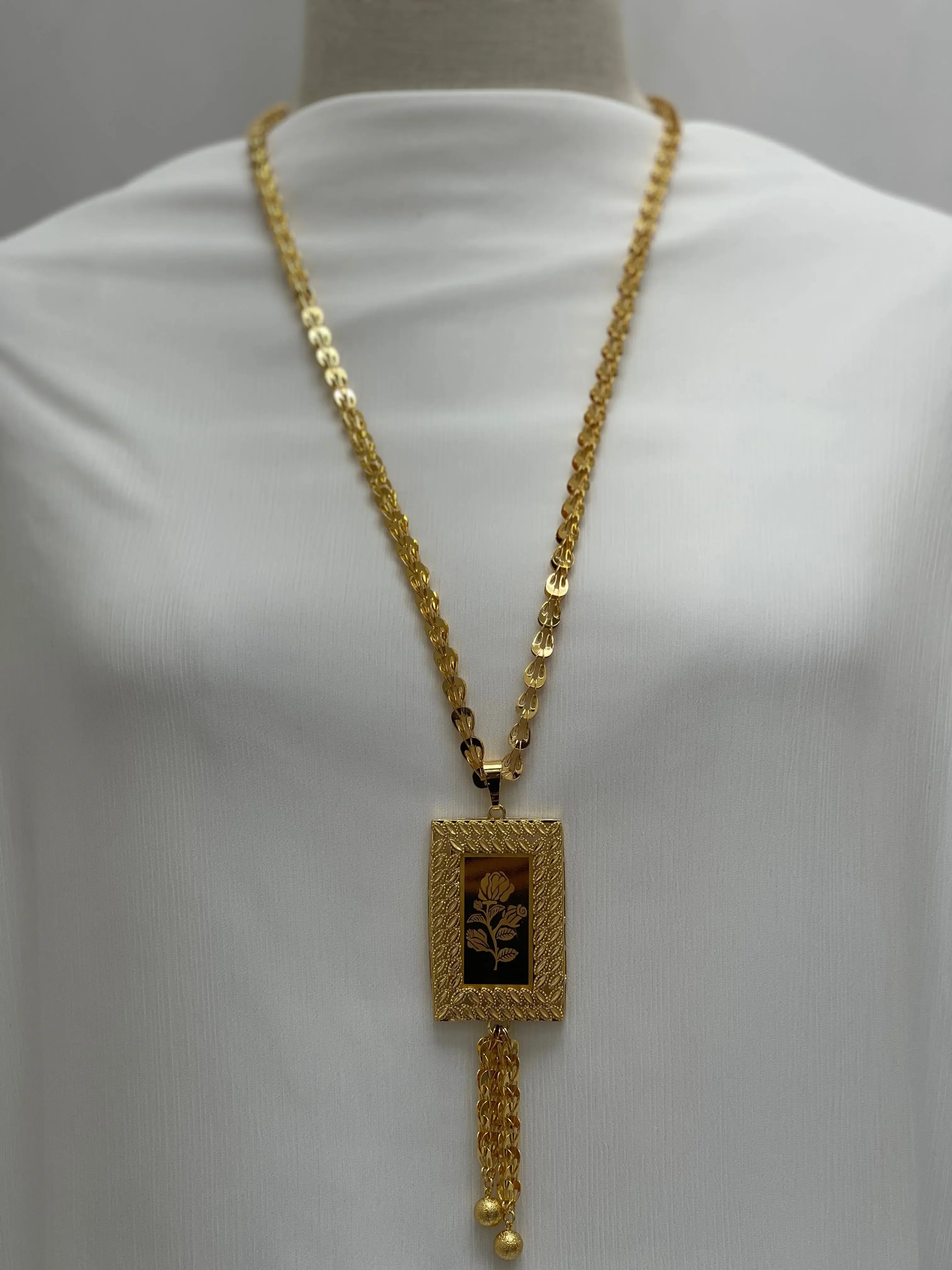 Elegance in Detail: An Ounce Of A Rose Fashion Jewelry Long Chain Palestinian Elegance