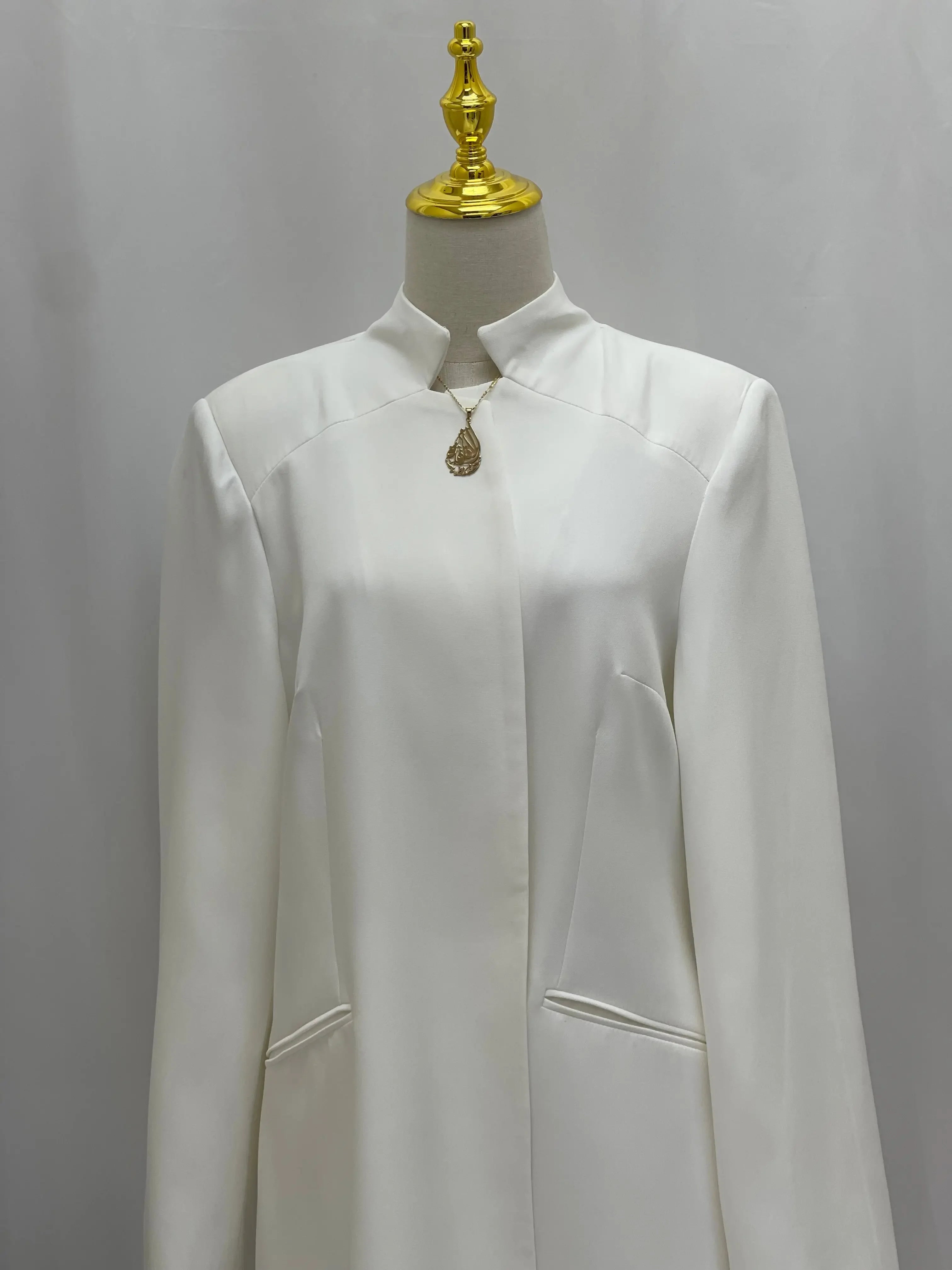 Sleek Sophistication: The Long Blazer Palestinian Elegance