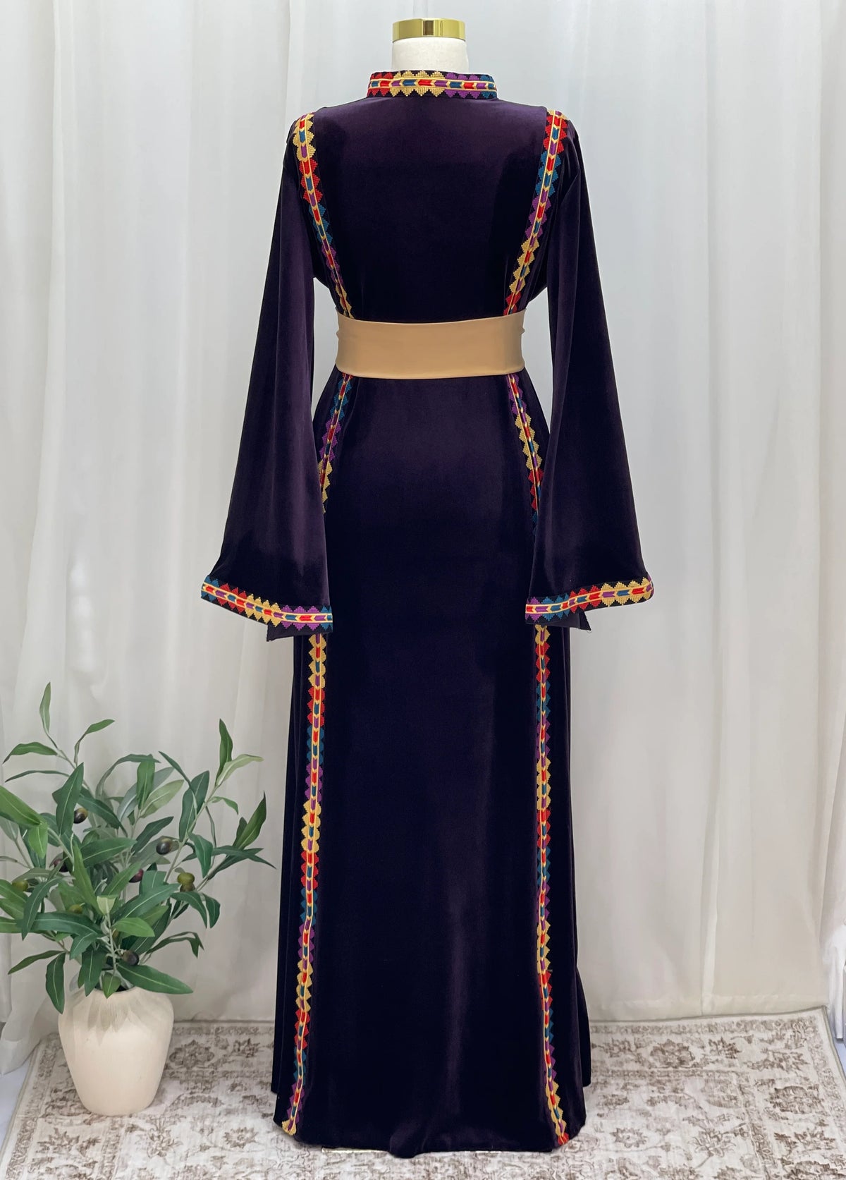 Manajel Grace Velvet Thobe - Palestinian Elegance
