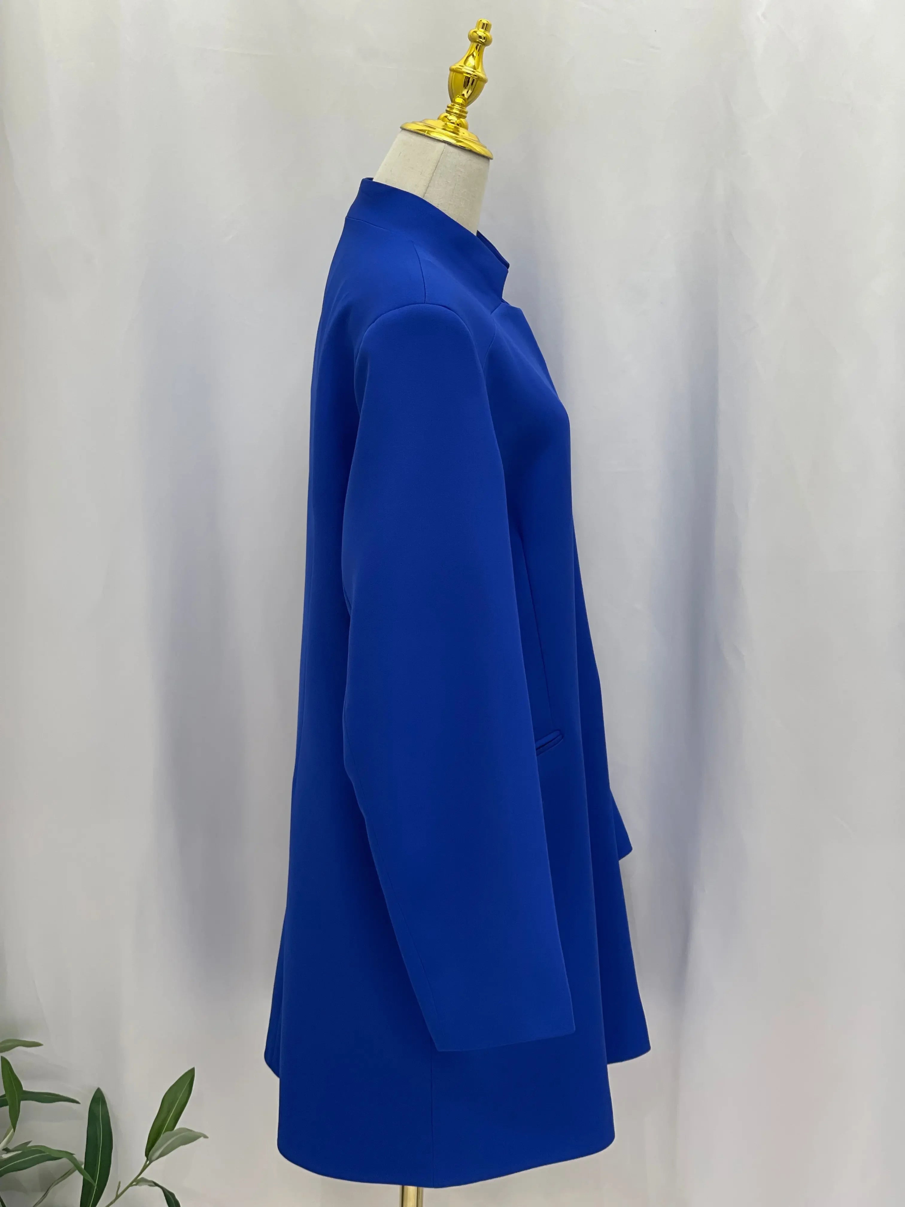 Sleek Sophistication: The Long Blazer Palestinian Elegance