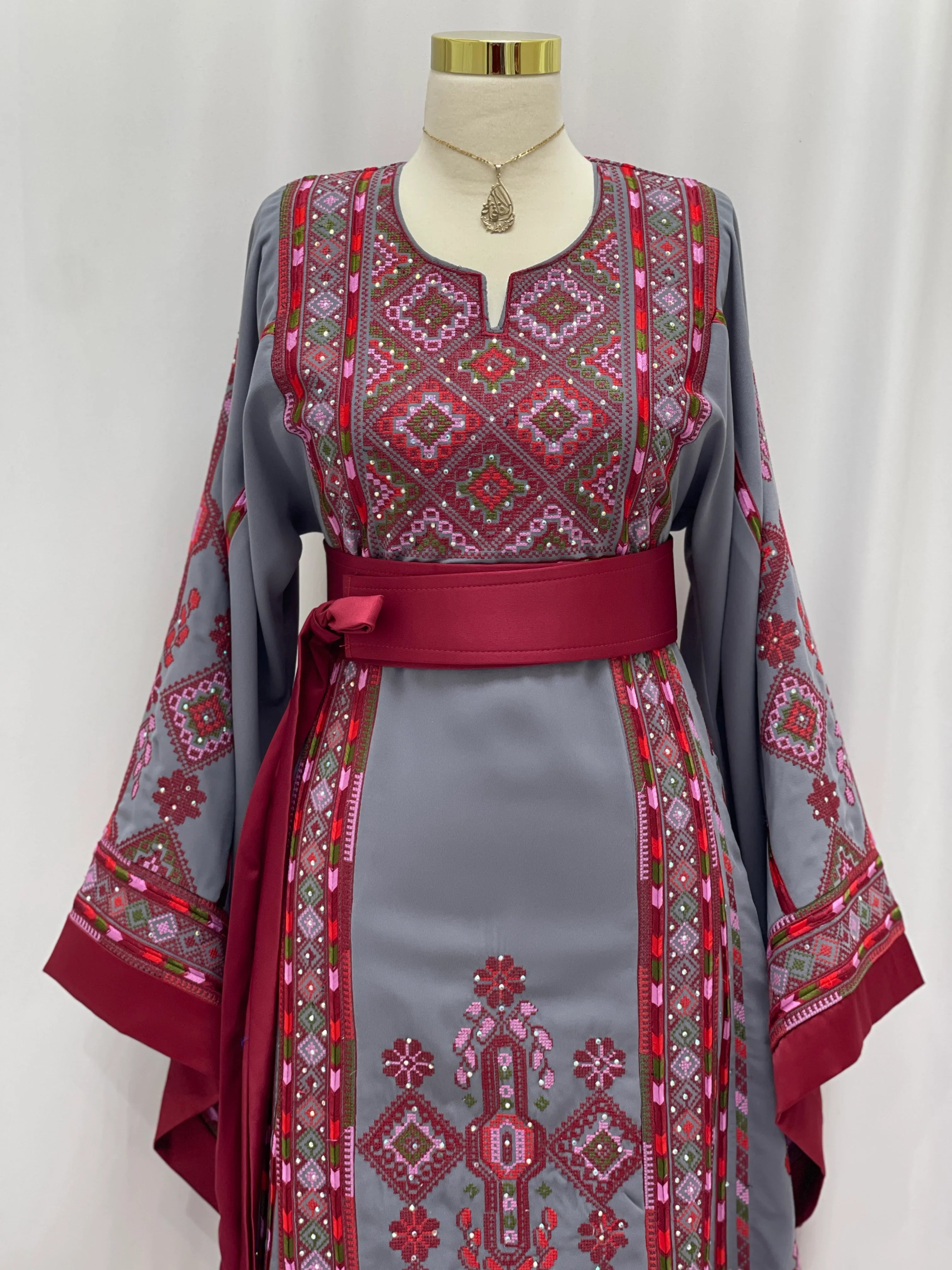 Majdal Elegance Embroidered Thobe