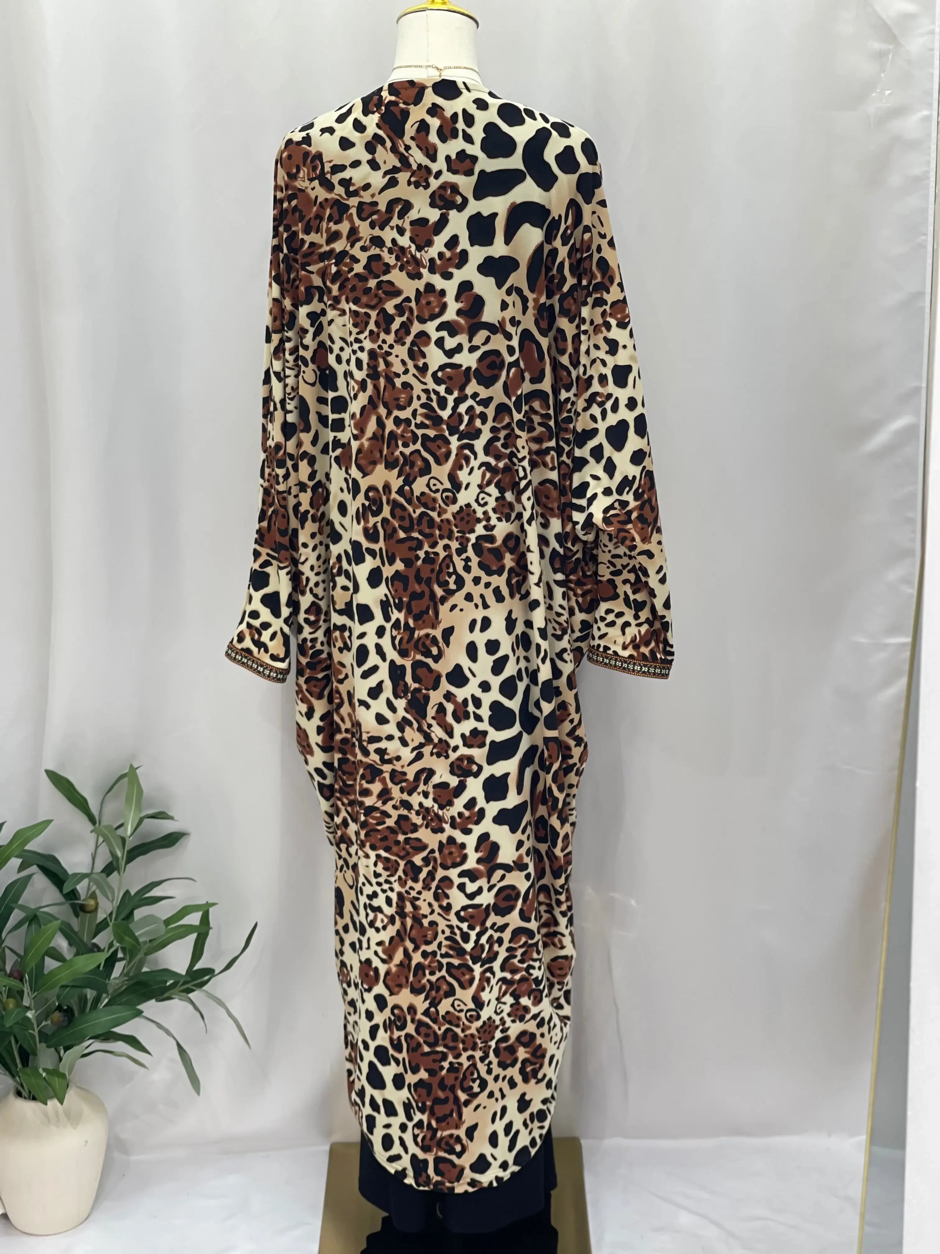 Timeless Elegance: Jomana Cardigan Palestinian Elegance