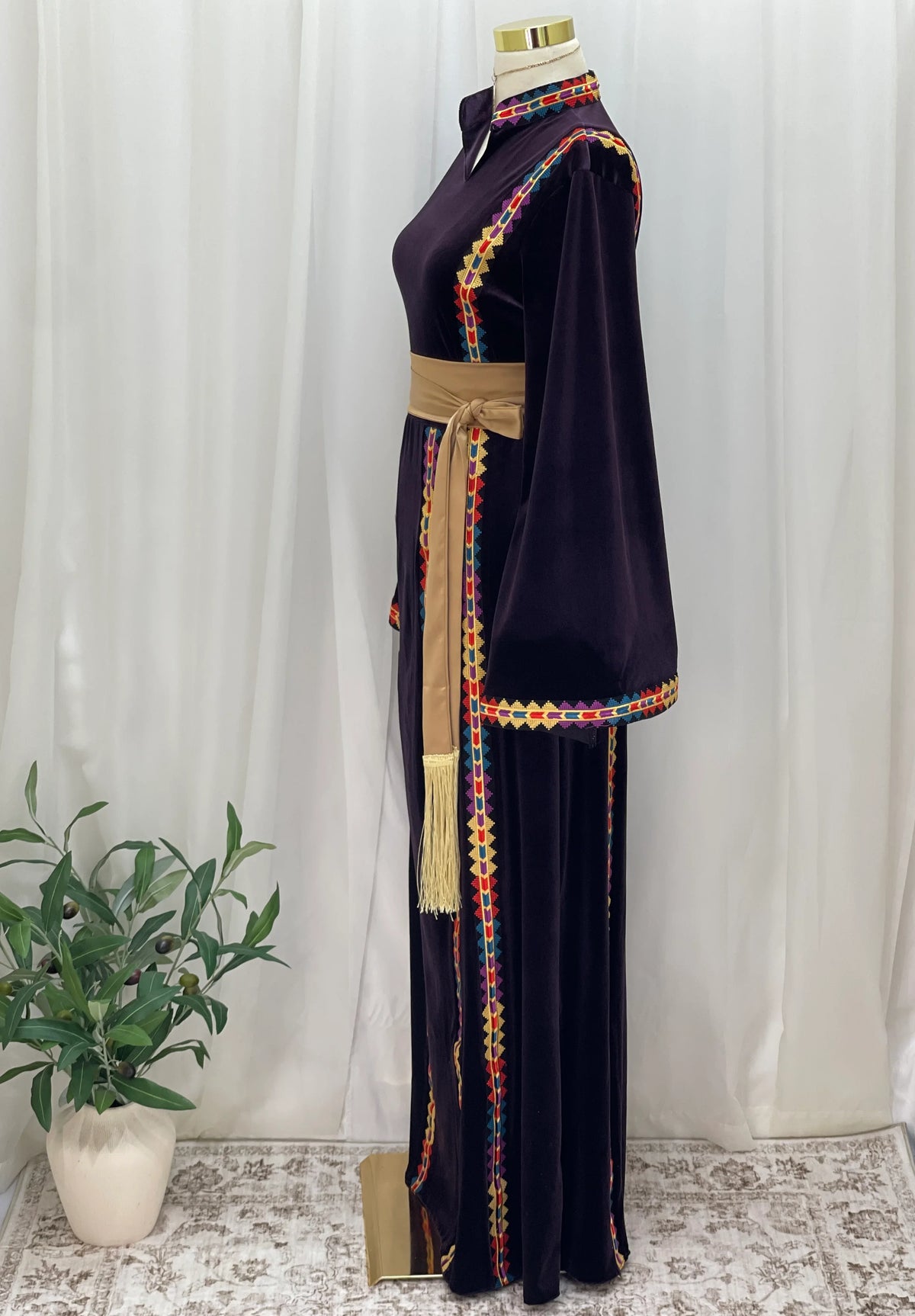 Manajel Grace Velvet Thobe - Palestinian Elegance