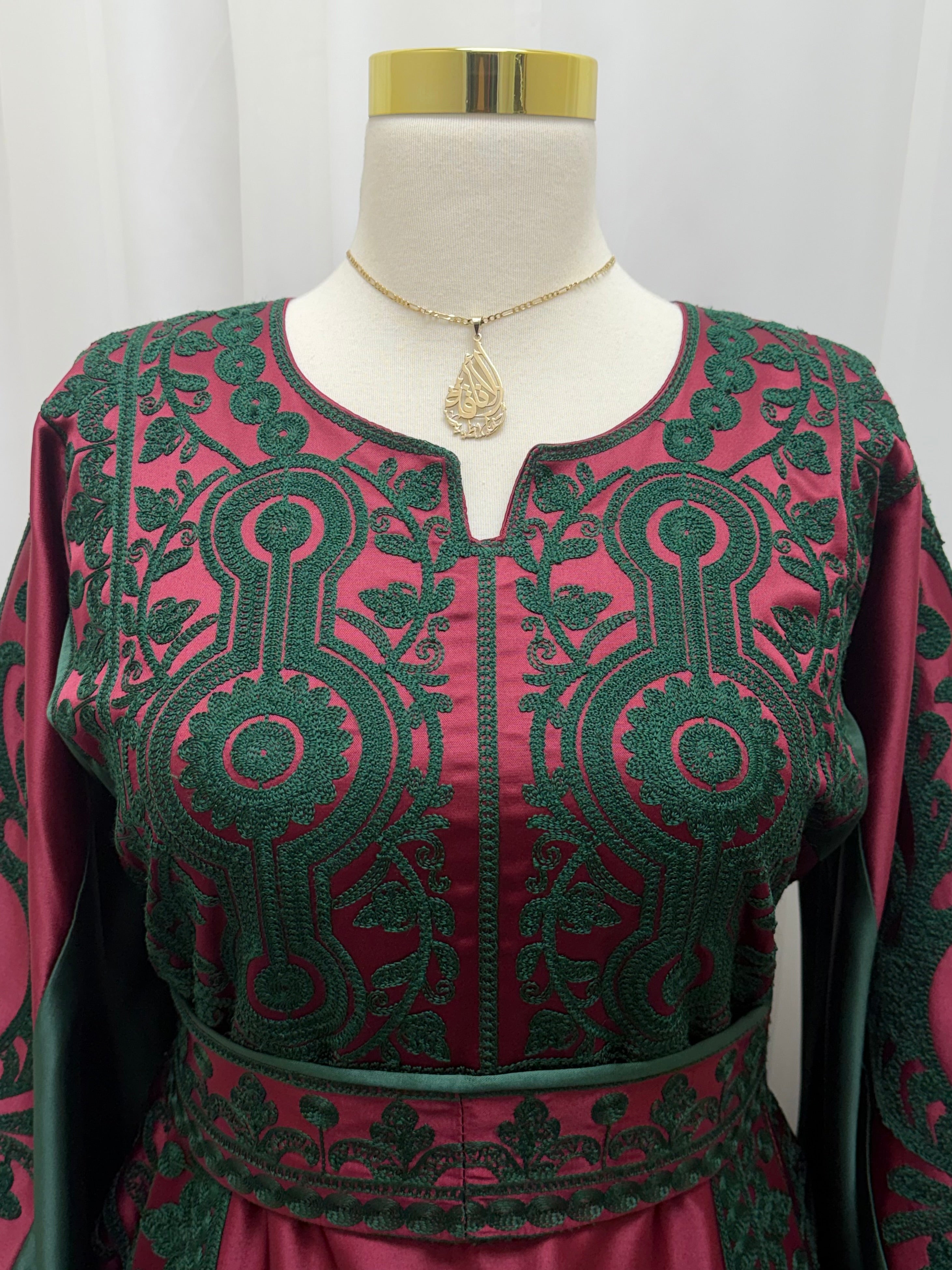 Thobe Jawharat Al-Zamrud