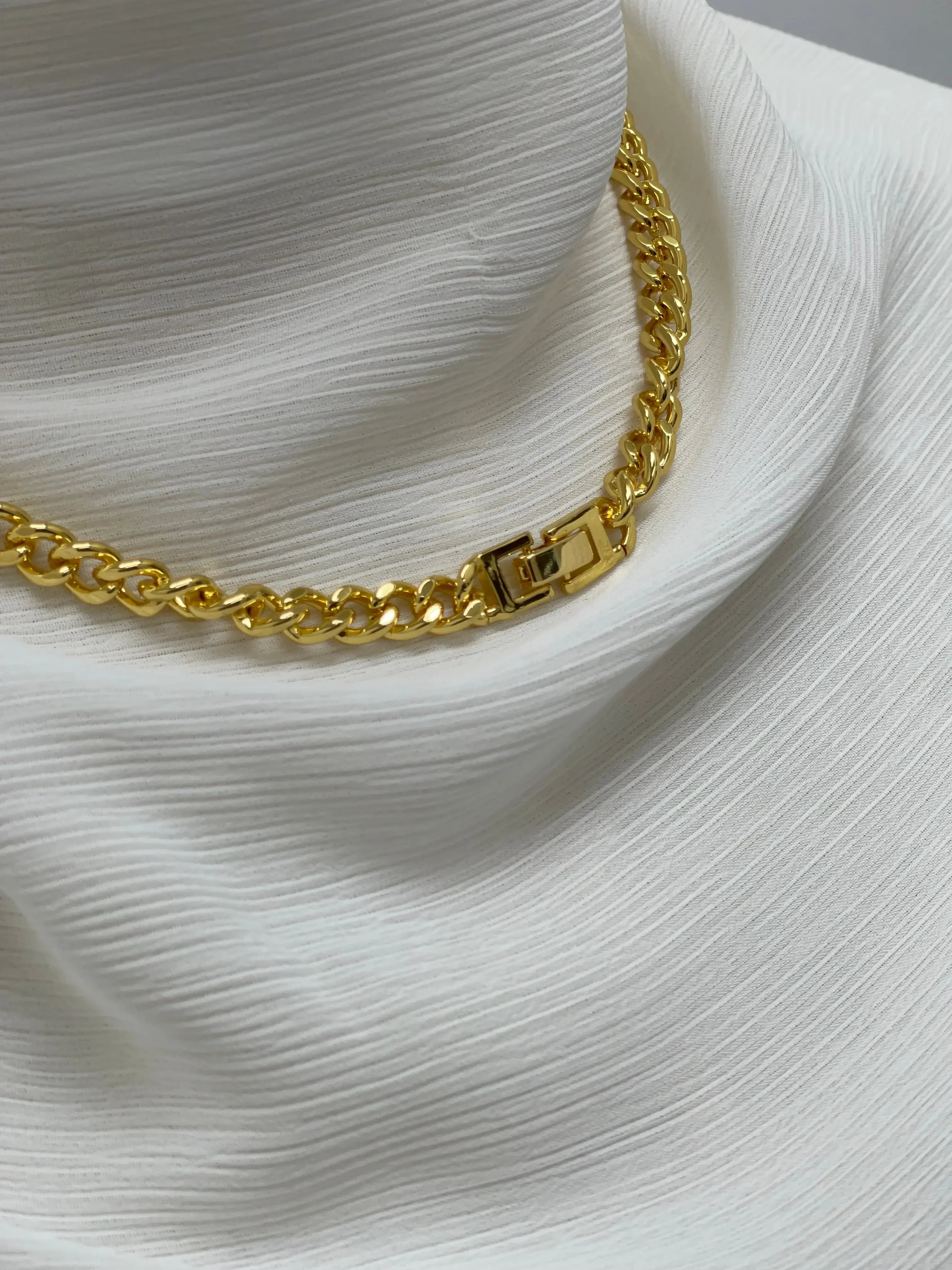 Luxurious Elegance: Fefe Plated Gold Necklace Palestinian Elegance