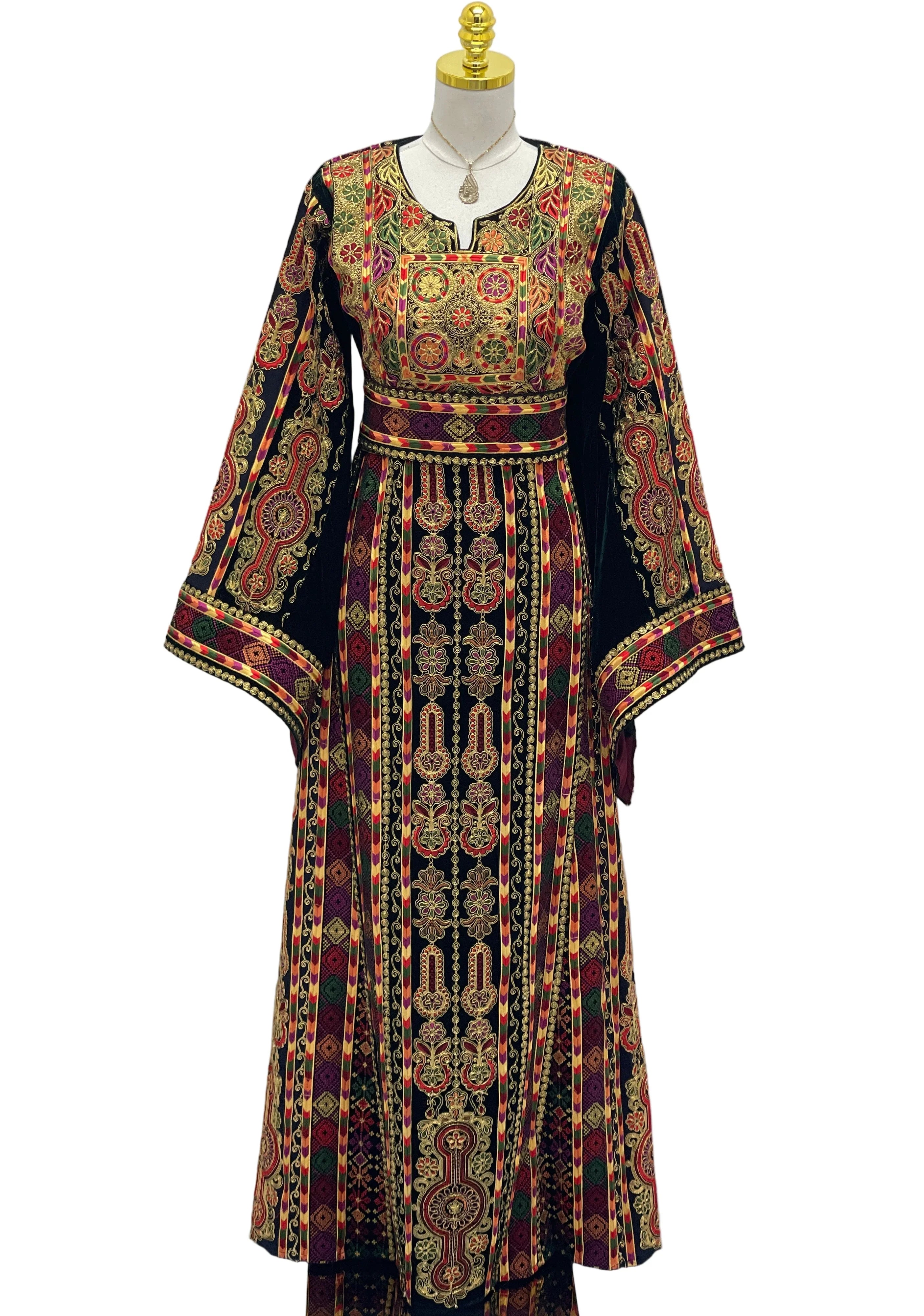 Dark Green Queen Qasab Embroidered Thobe Palestinian Elegance