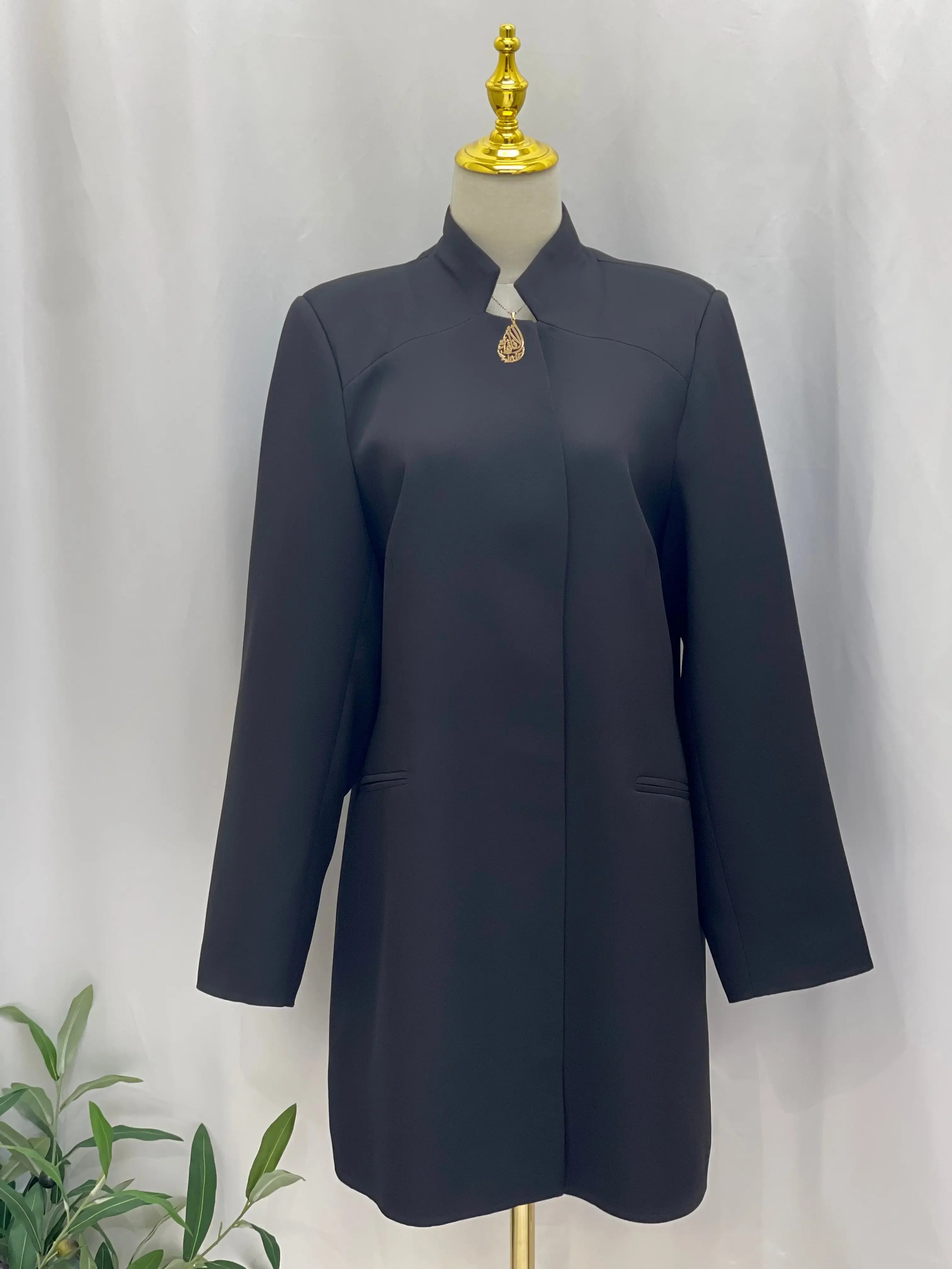 Sleek Sophistication: The Long Blazer Palestinian Elegance