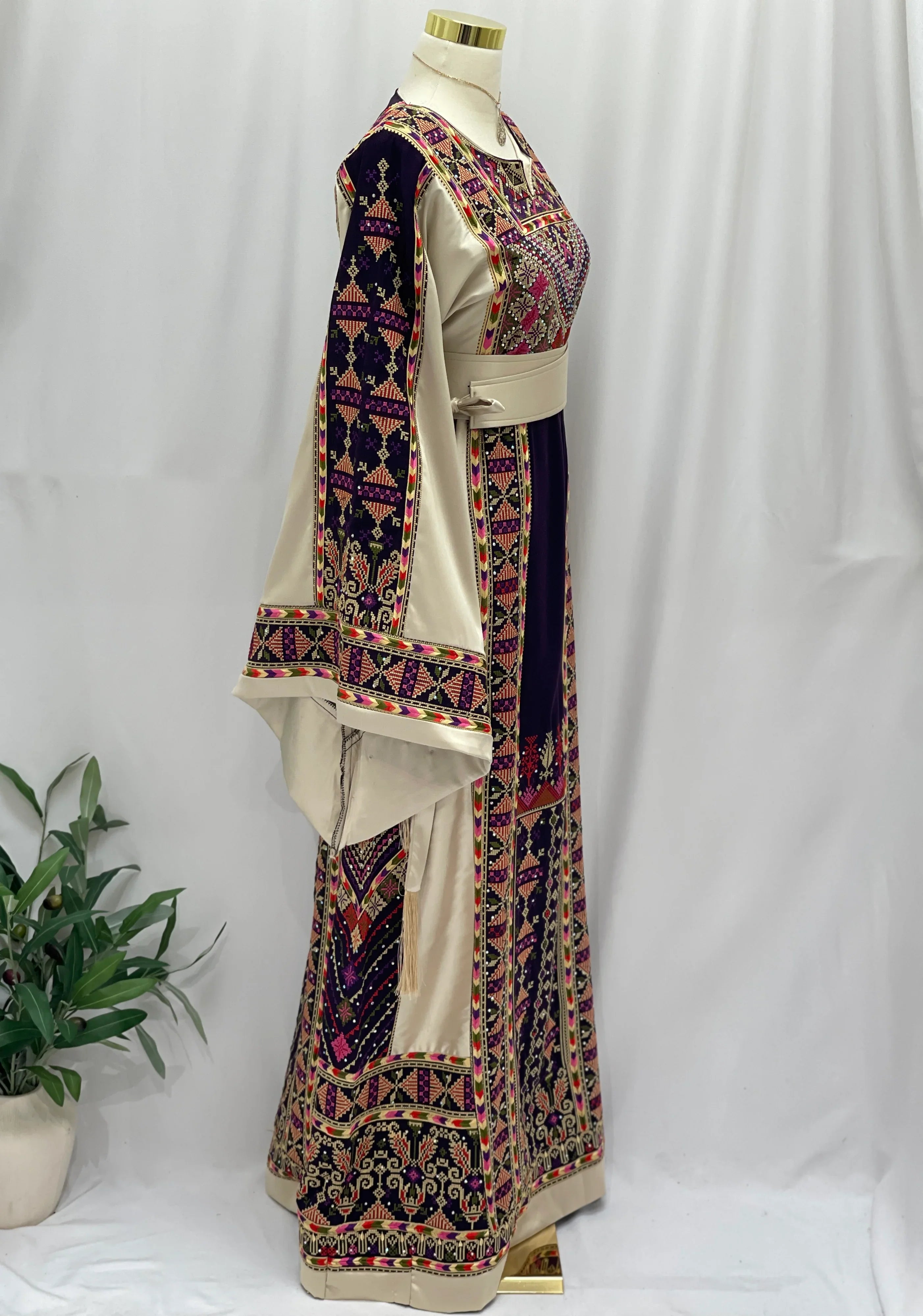 Diwan Embroidered Thoub | Elegant Heritage Palestinian Wear