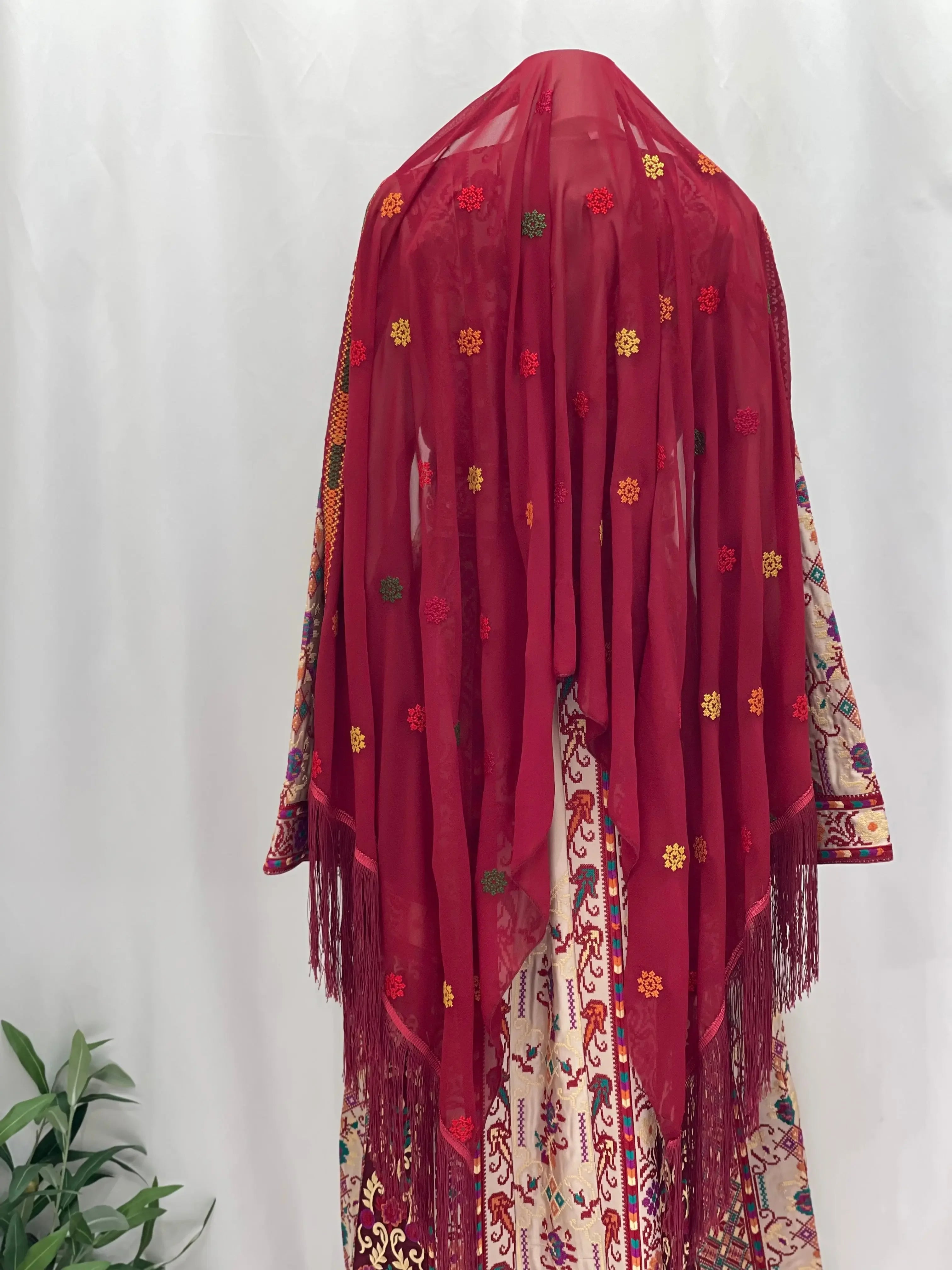 Opulent Elegance: New Luxury Embroidered Thoub Palestinian Elegance