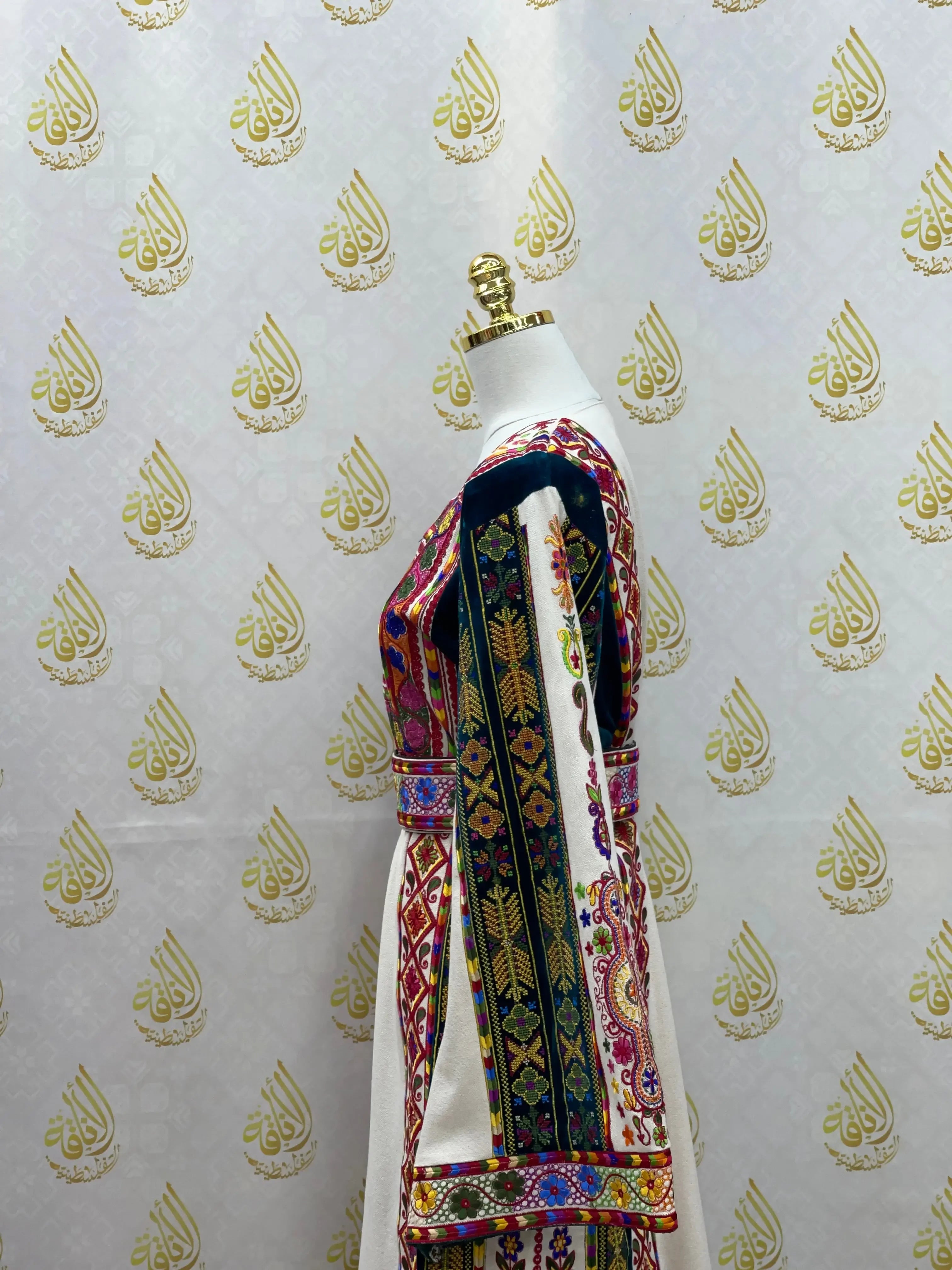 Embroidery Etamin Thoub: Ultimate Luxury and Sophistication Palestinian Elegance