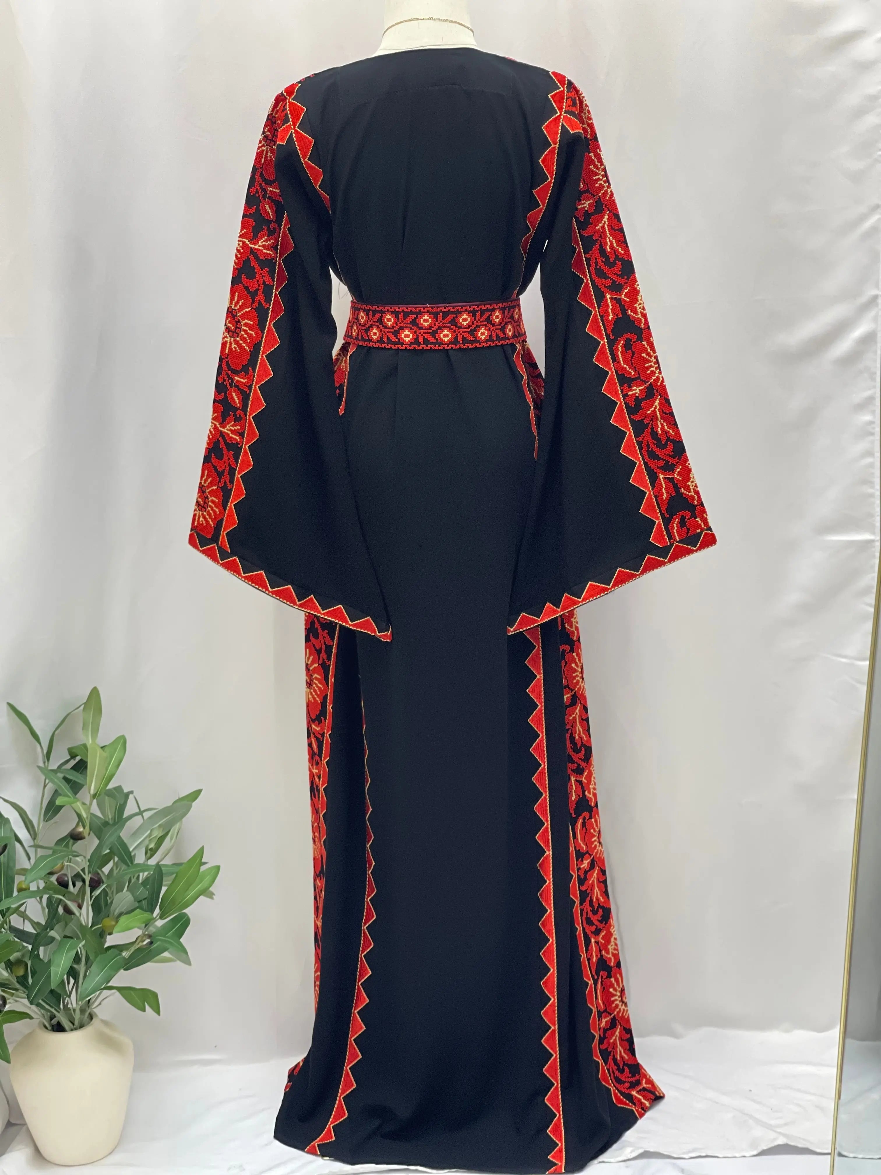 Modern Style Embroidered Thoub Palestinian Elegance