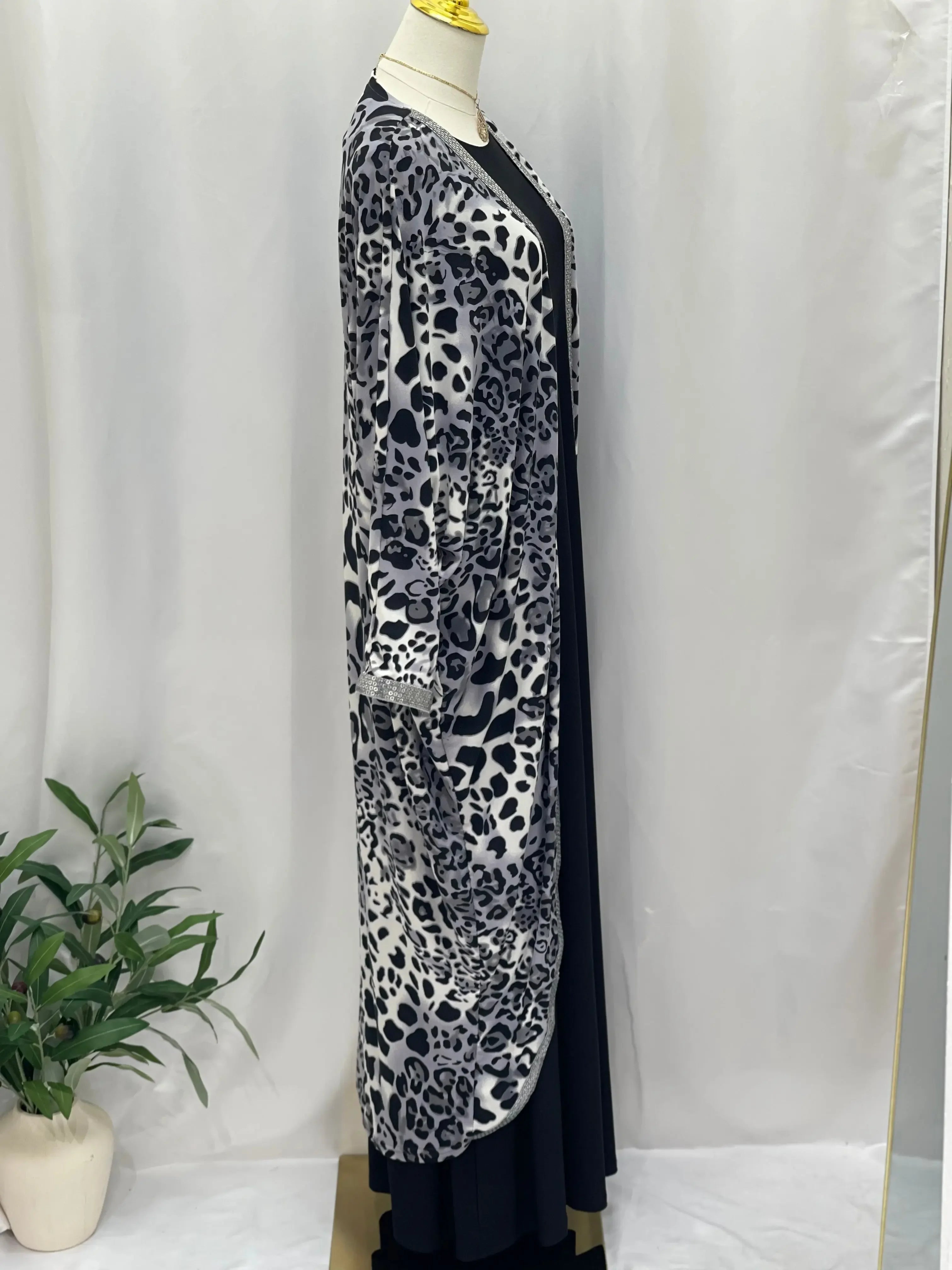 Timeless Elegance: Jomana Cardigan Palestinian Elegance