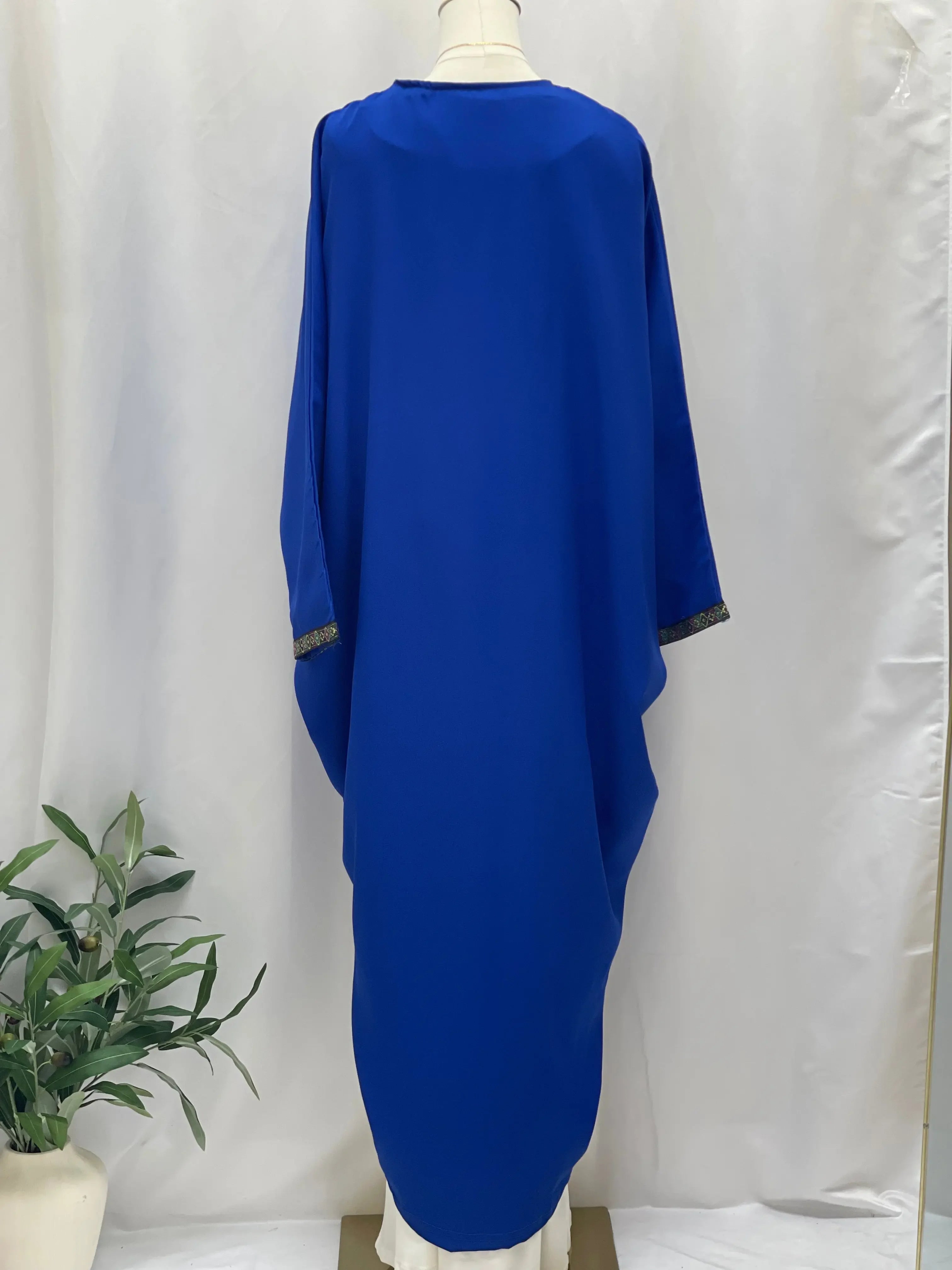 Versatile Elegance: Janna Cardigan Palestinian Elegance