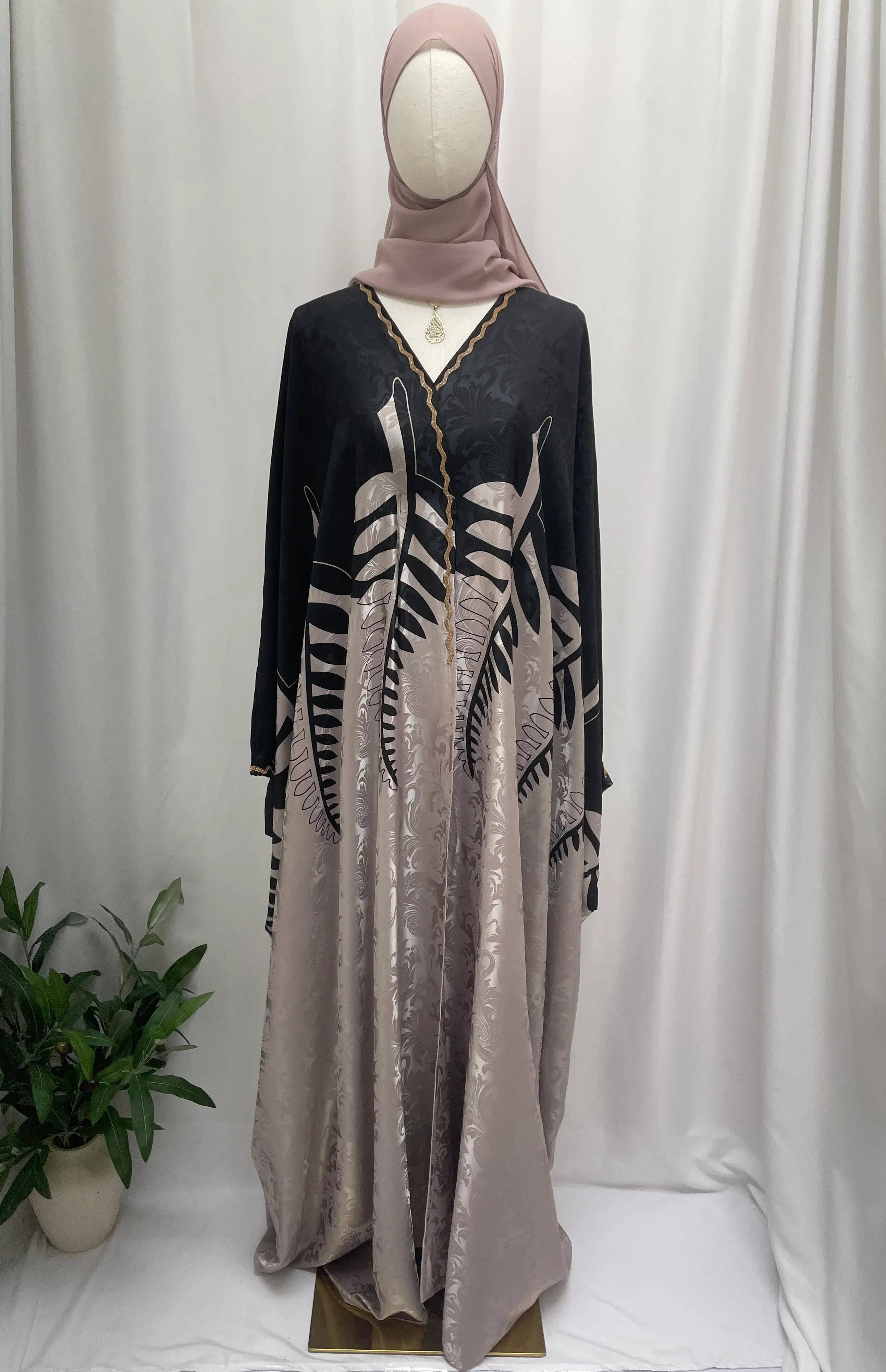 Shadow Elegance Abaya