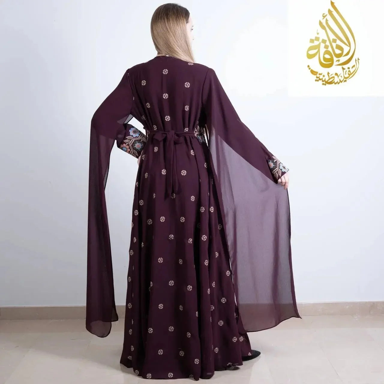 Elegant Embroidered Dress: Sophisticated Style for Any Occasion Palestinian Elegance
