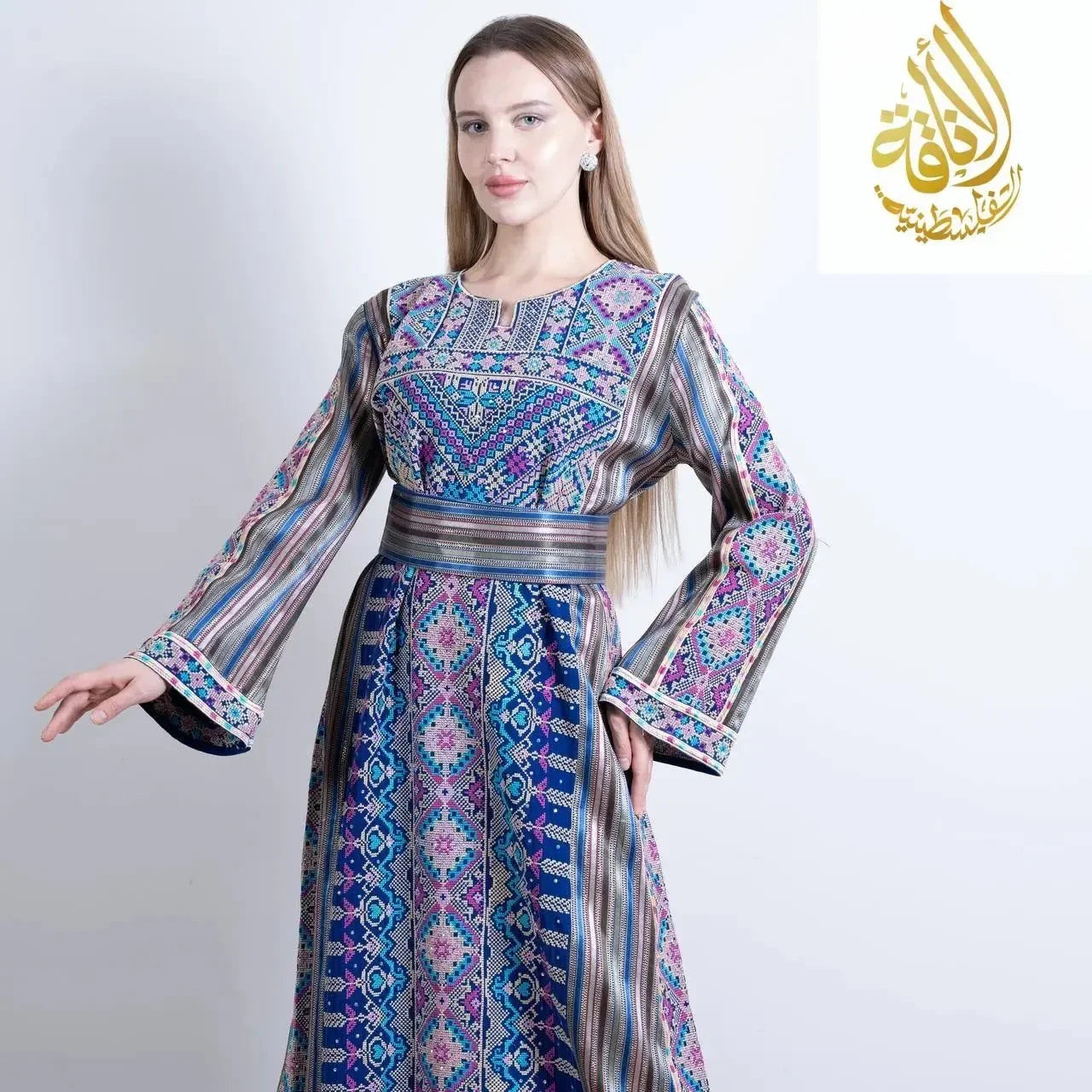 Elegant Embroidered Saya Thoub - Timeless Arabic Fashion Palestinian Elegance