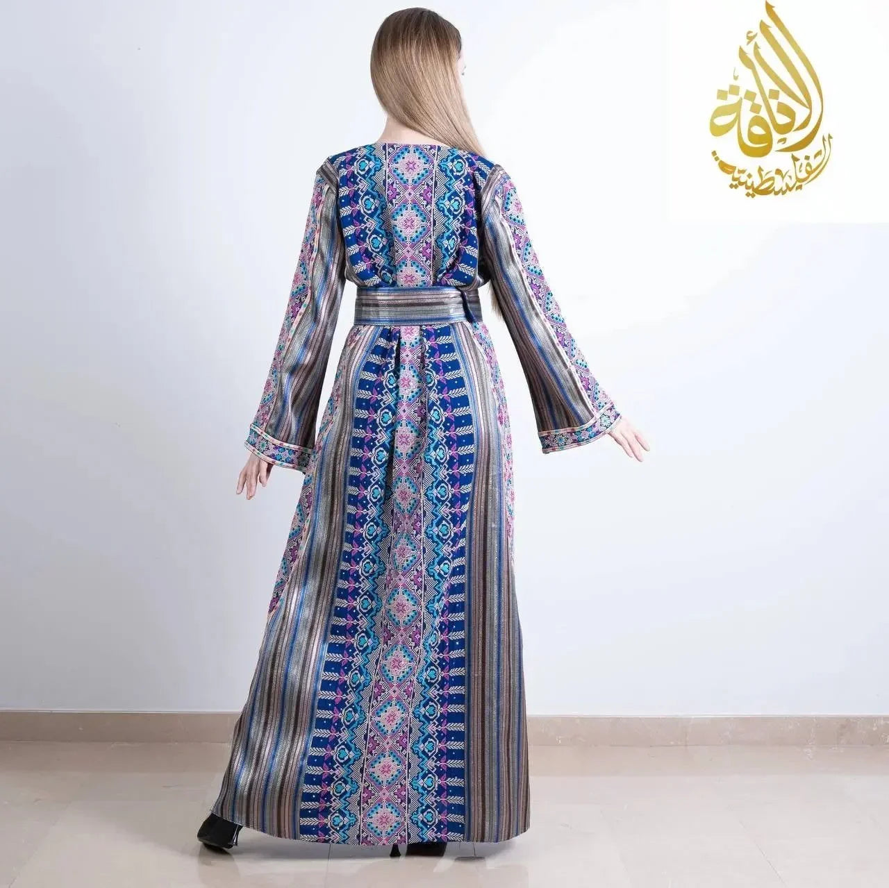 Elegant Embroidered Saya Thoub - Timeless Arabic Fashion Palestinian Elegance