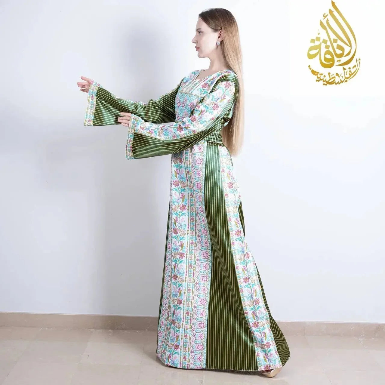 Elegant Embroidered Saya Thoub - Timeless Arabic Fashion Palestinian Elegance