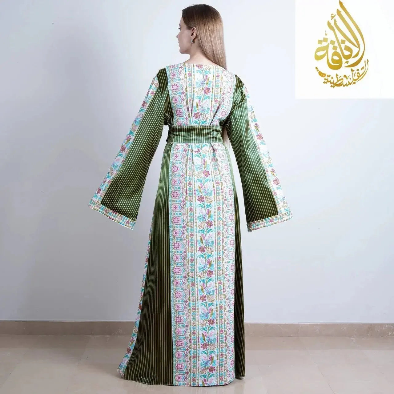 Elegant Embroidered Saya Thoub - Timeless Arabic Fashion Palestinian Elegance